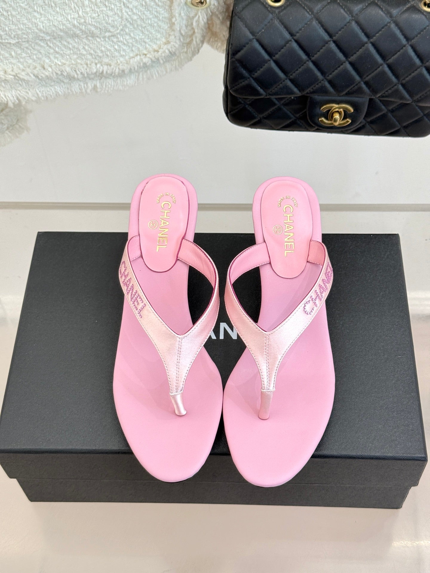 CC 2026 Thong Sandal 5.5cm Pink Satin 825790