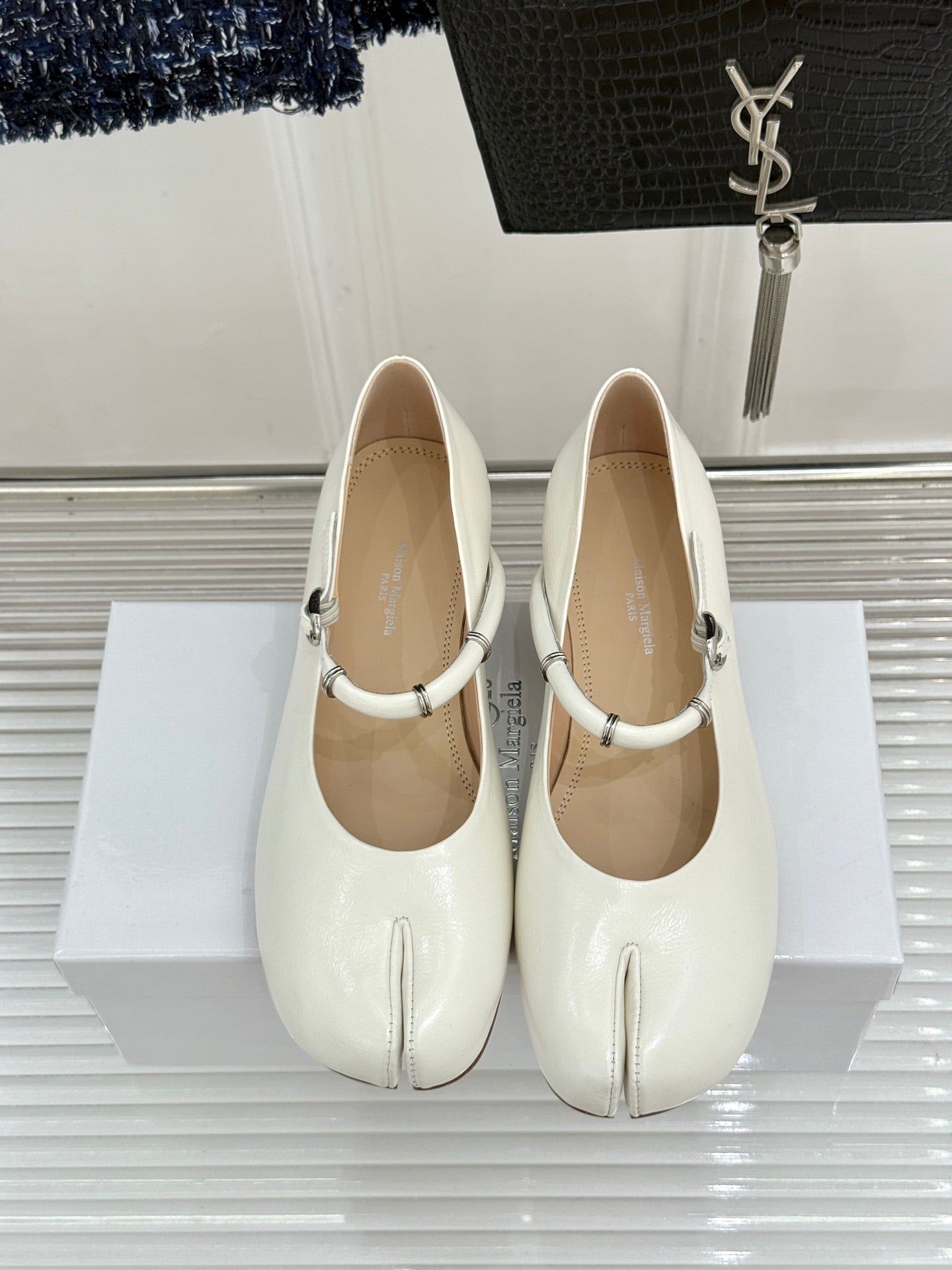 MM6 26s Tabi Mary Jane Ballerina Flats Cream Leather 991562