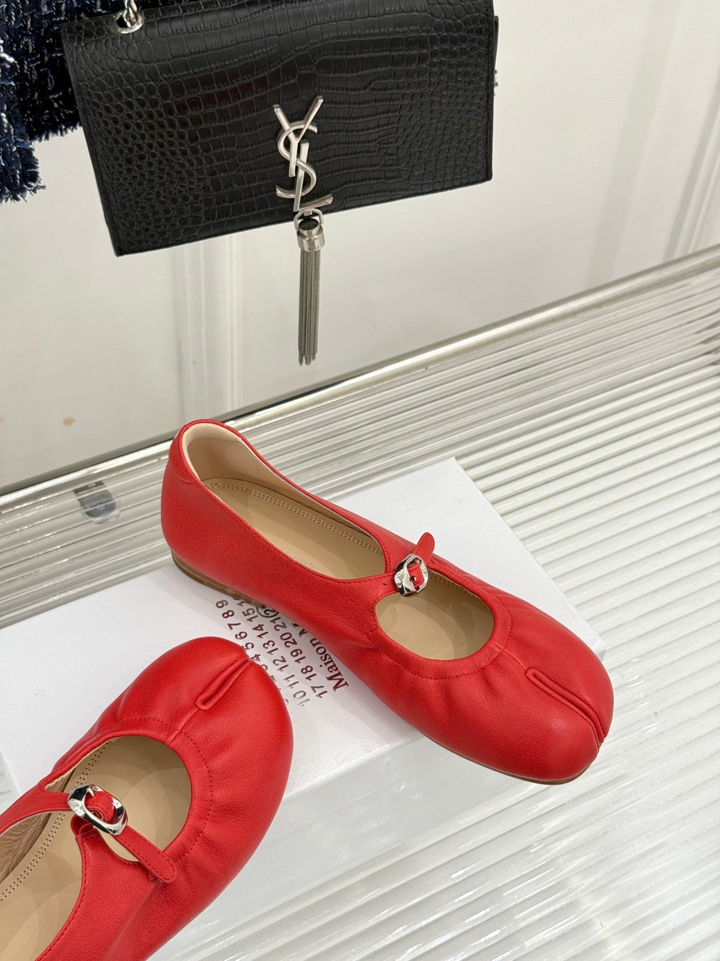 MM6 26s Tabi Mary Jane Ballerina Flats Red Leather 991569