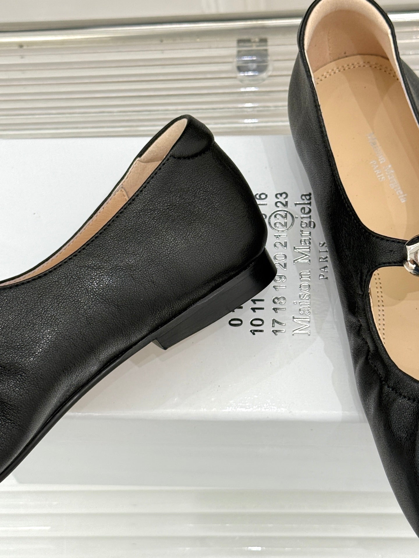 MM6 26s Tabi Mary Jane Ballerina Flats Black Leather 991570