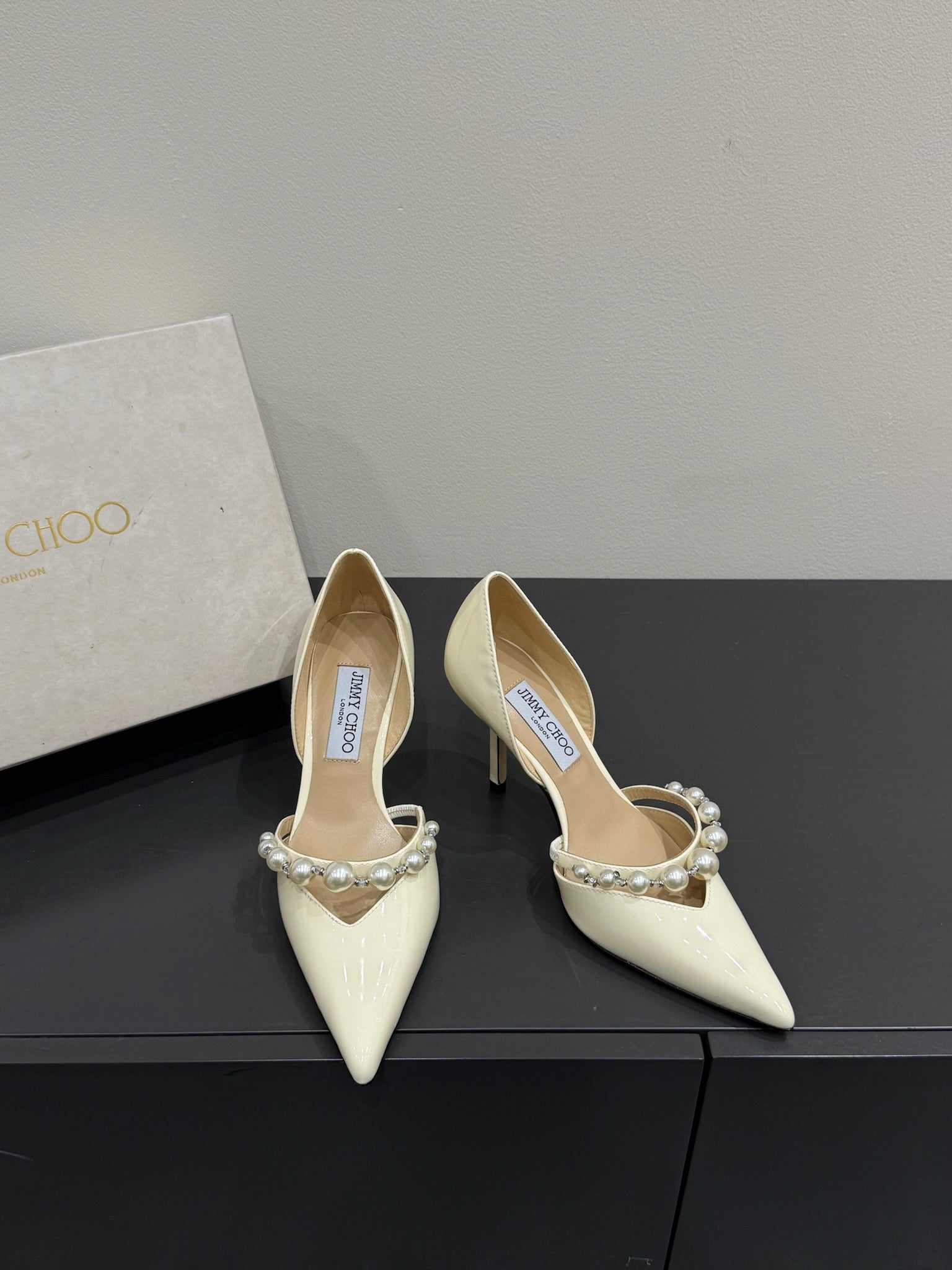 Jimmy Aureli Pearl-embellished Pumps 65mm White Patent Leather 420137