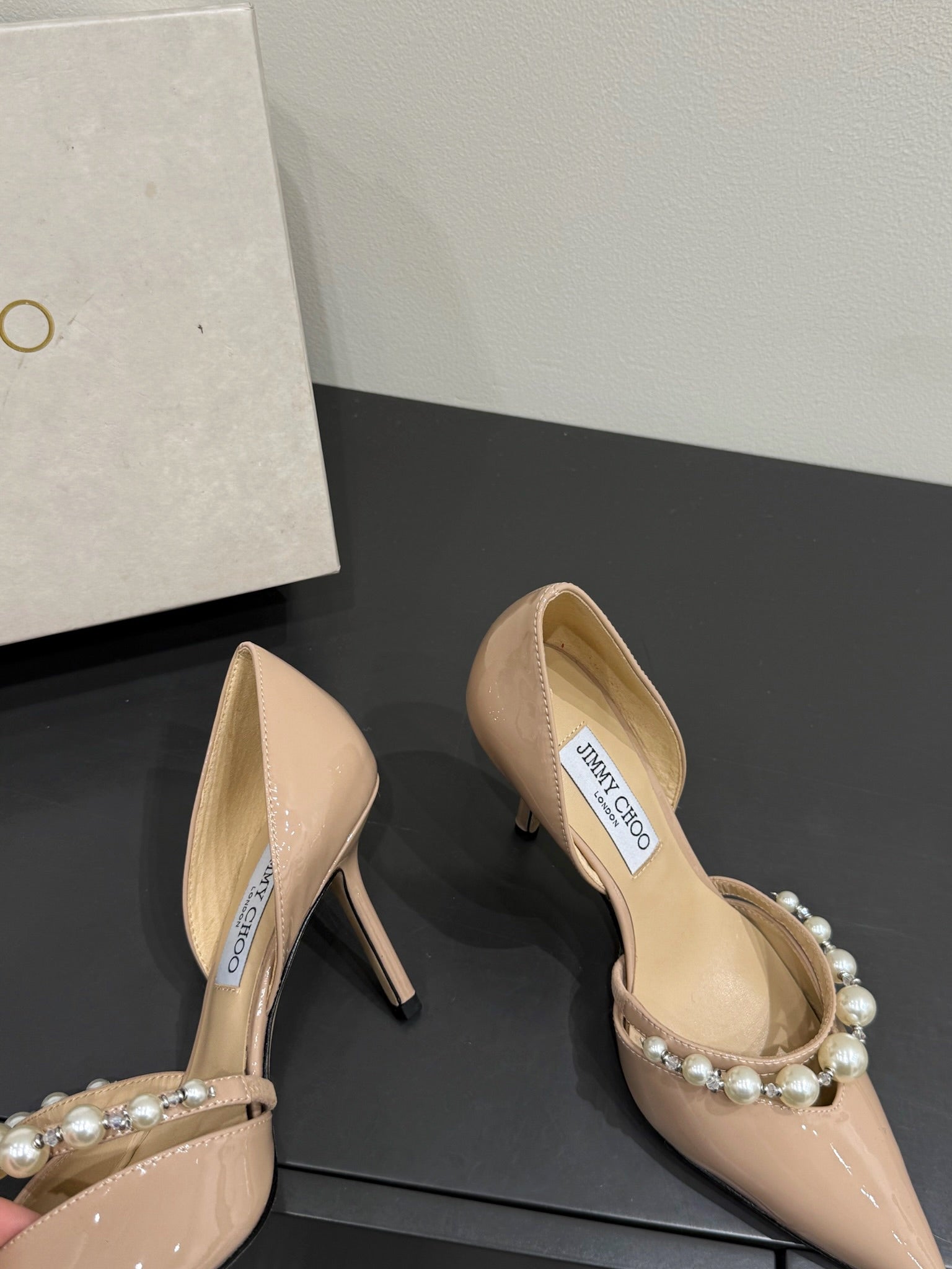 Jimmy Aureli Pearl-embellished Pumps 65mm Beige Patent Leather 420138