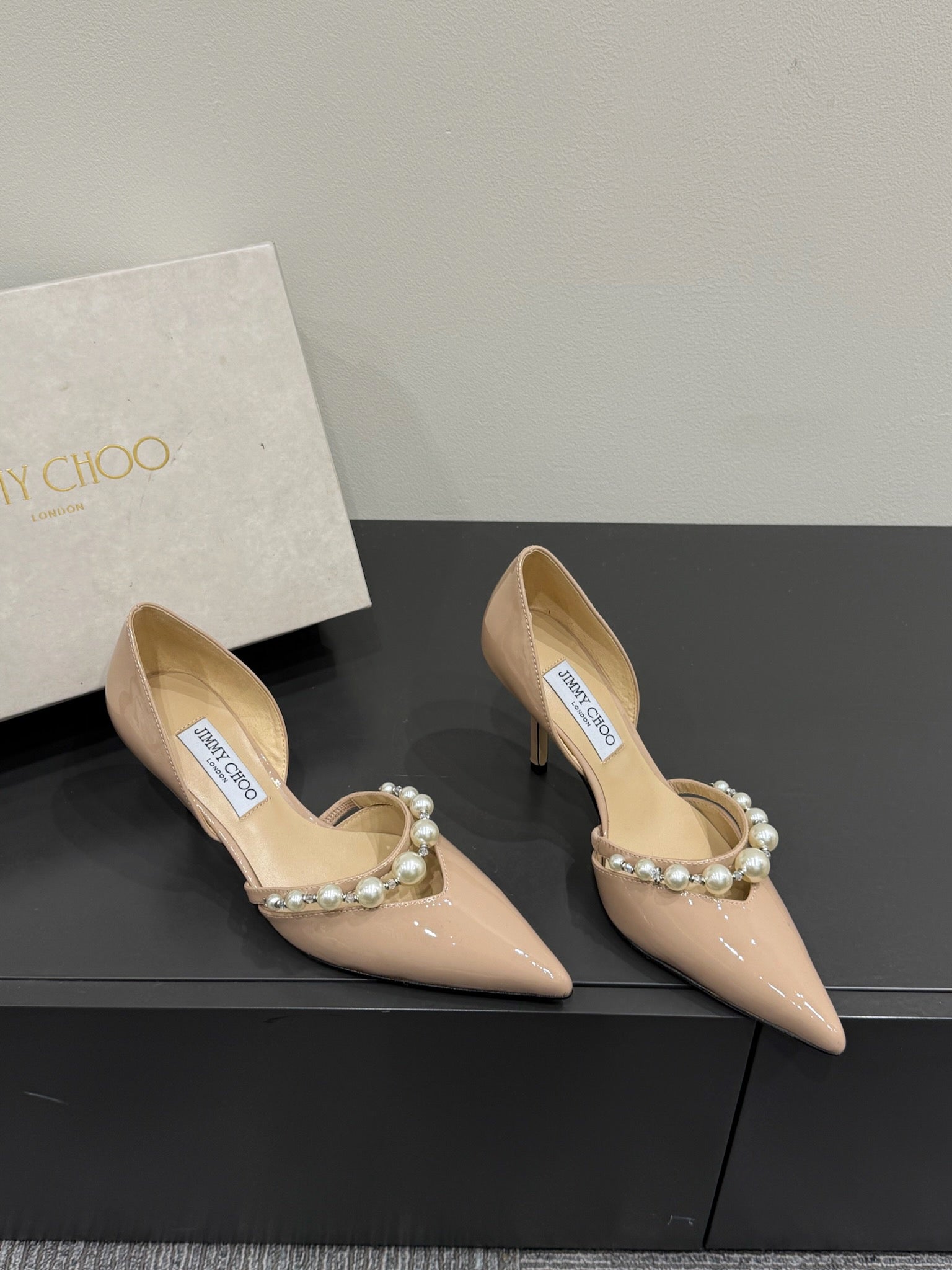Jimmy Aureli Pearl-embellished Pumps 65mm Beige Patent Leather 420138