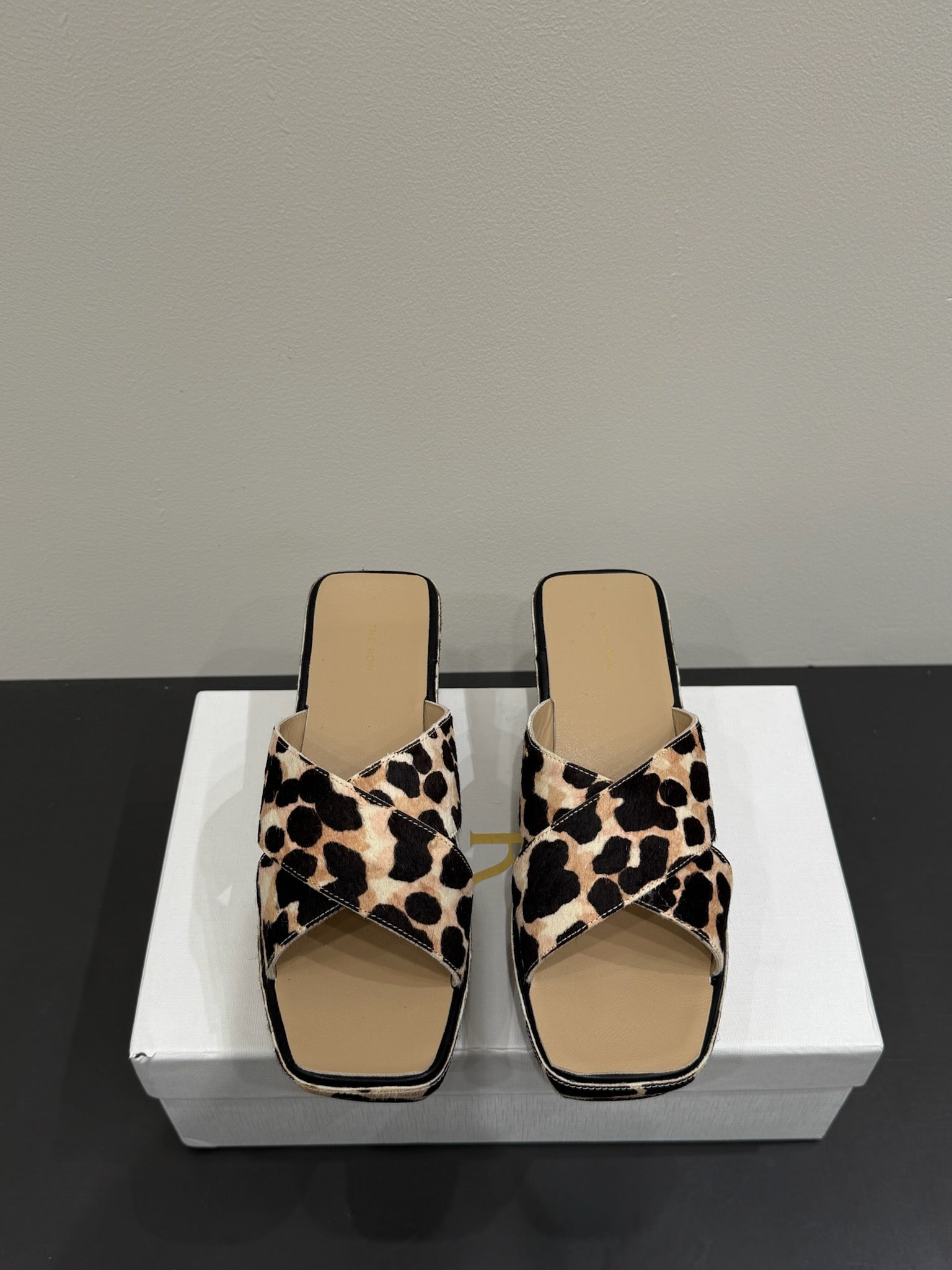 The Row Thick-soled Cross-strap Sandals 6cm Leopard Print Horsehair 337447