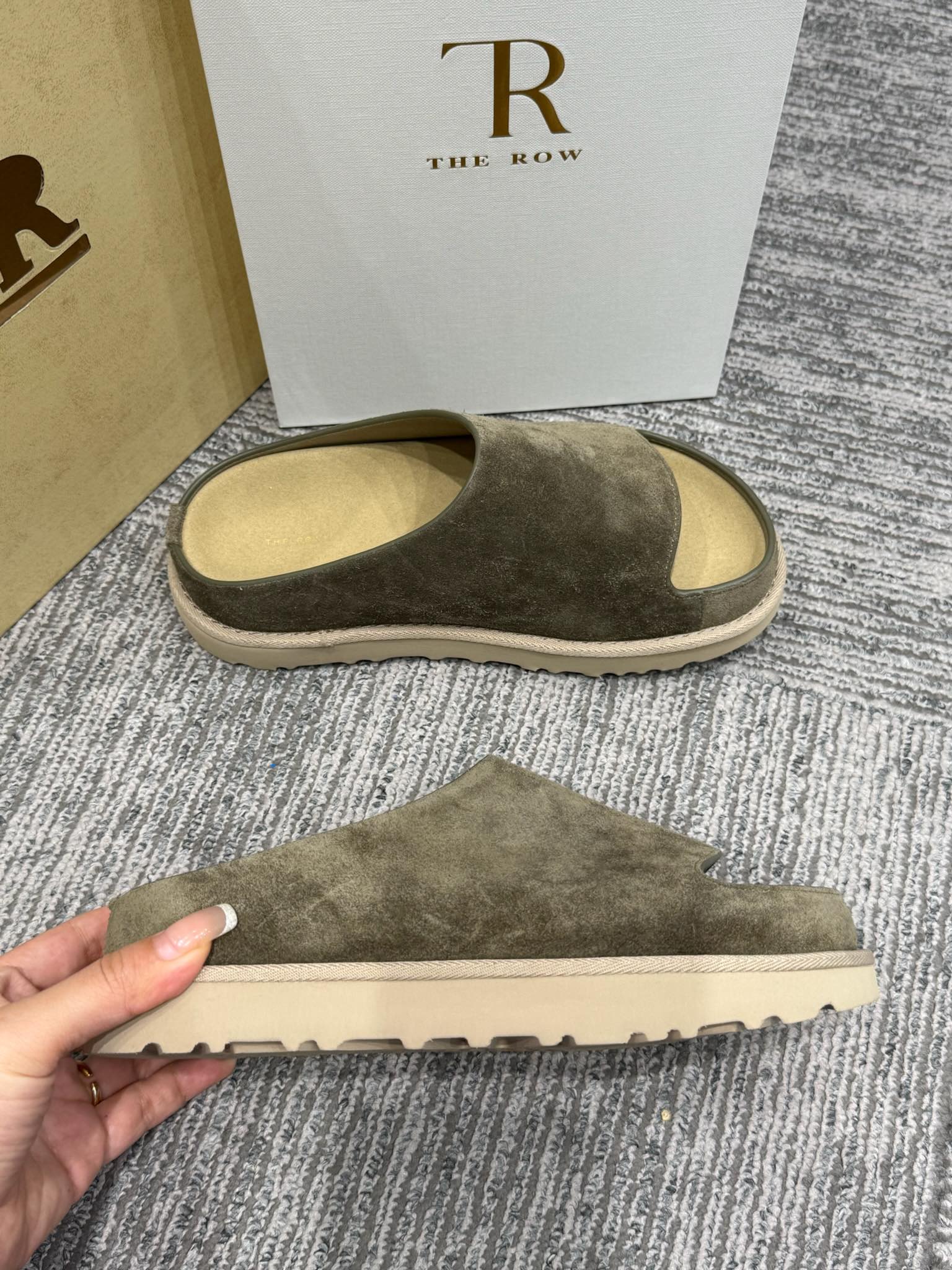 The Row Slide Sandals Olive Green Cow Suede 337473