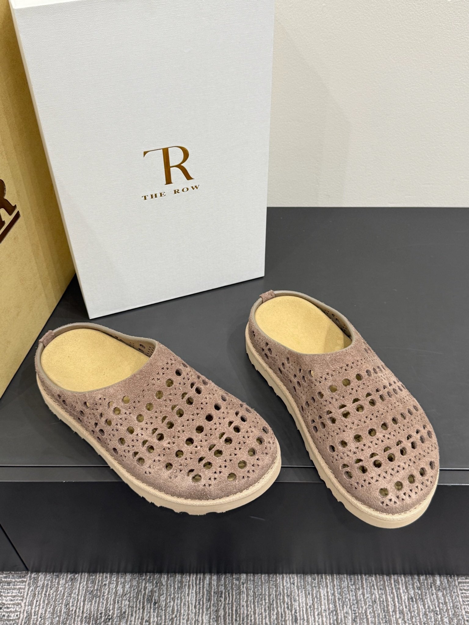 The Row Laser-cut Toe Slippers Taupe Cow Suede 337485