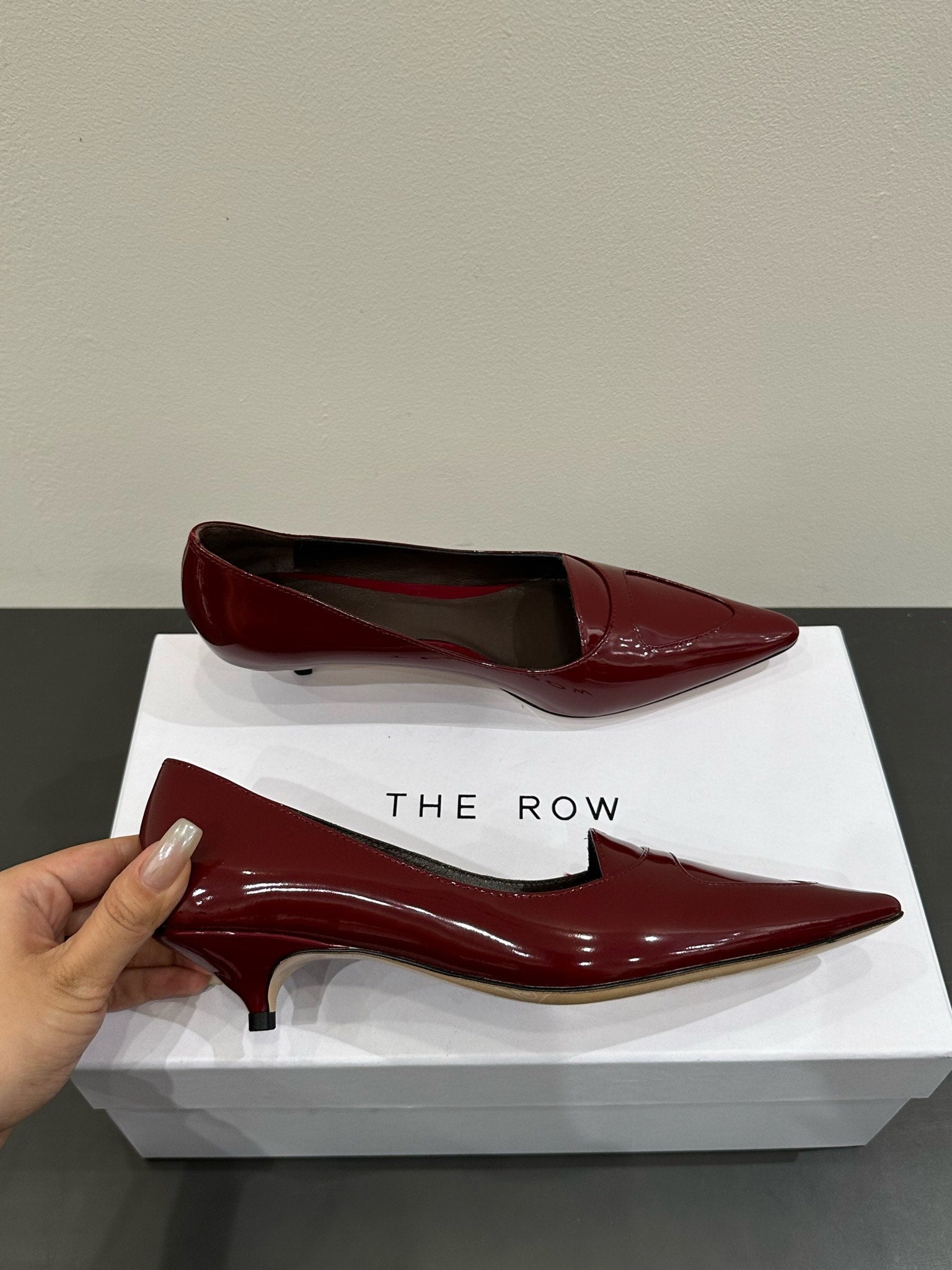 The Row Viv Kitten Pumps 35mm Dar Red Leather 337488