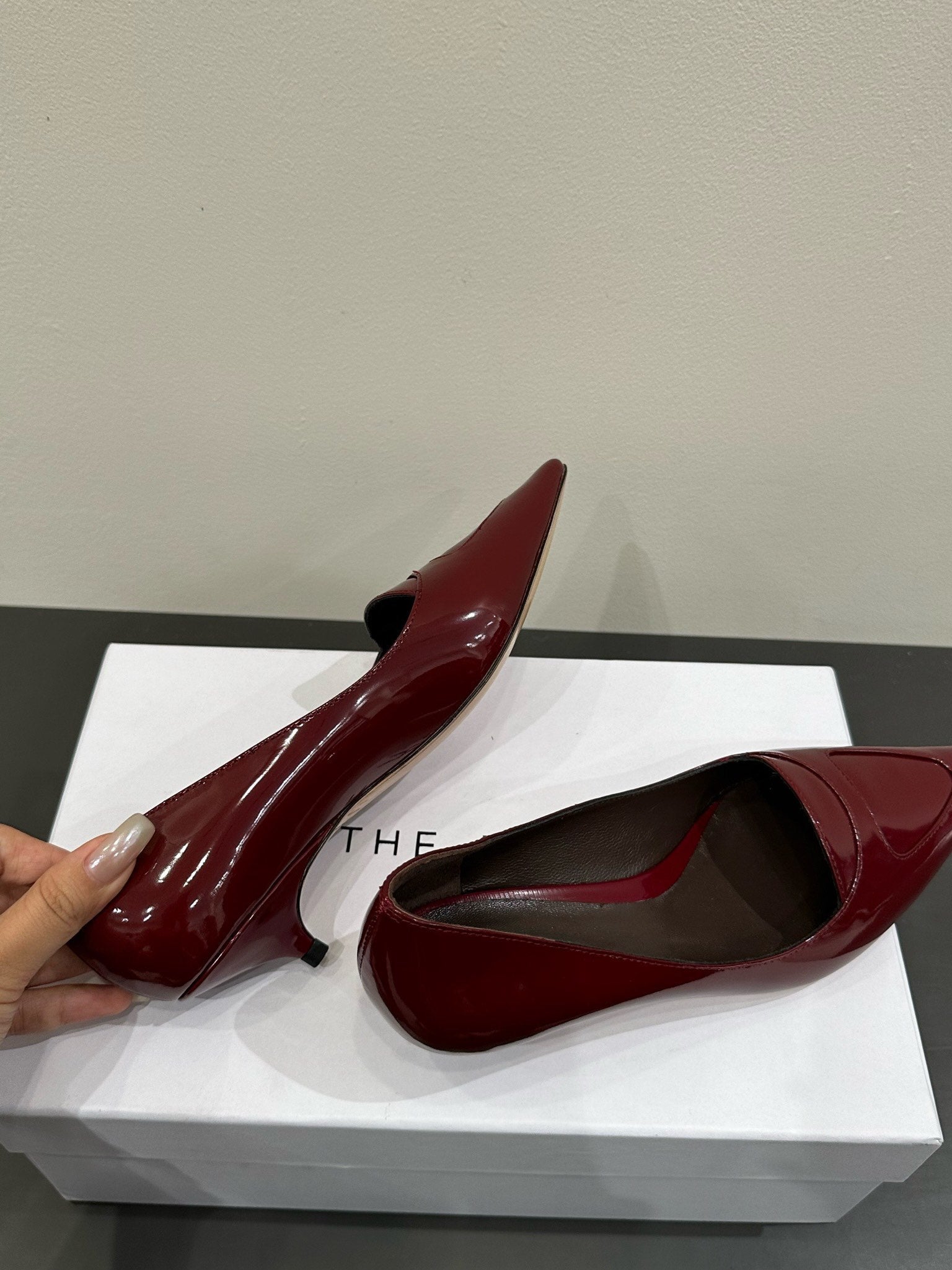 The Row Viv Kitten Pumps 35mm Dar Red Leather 337488