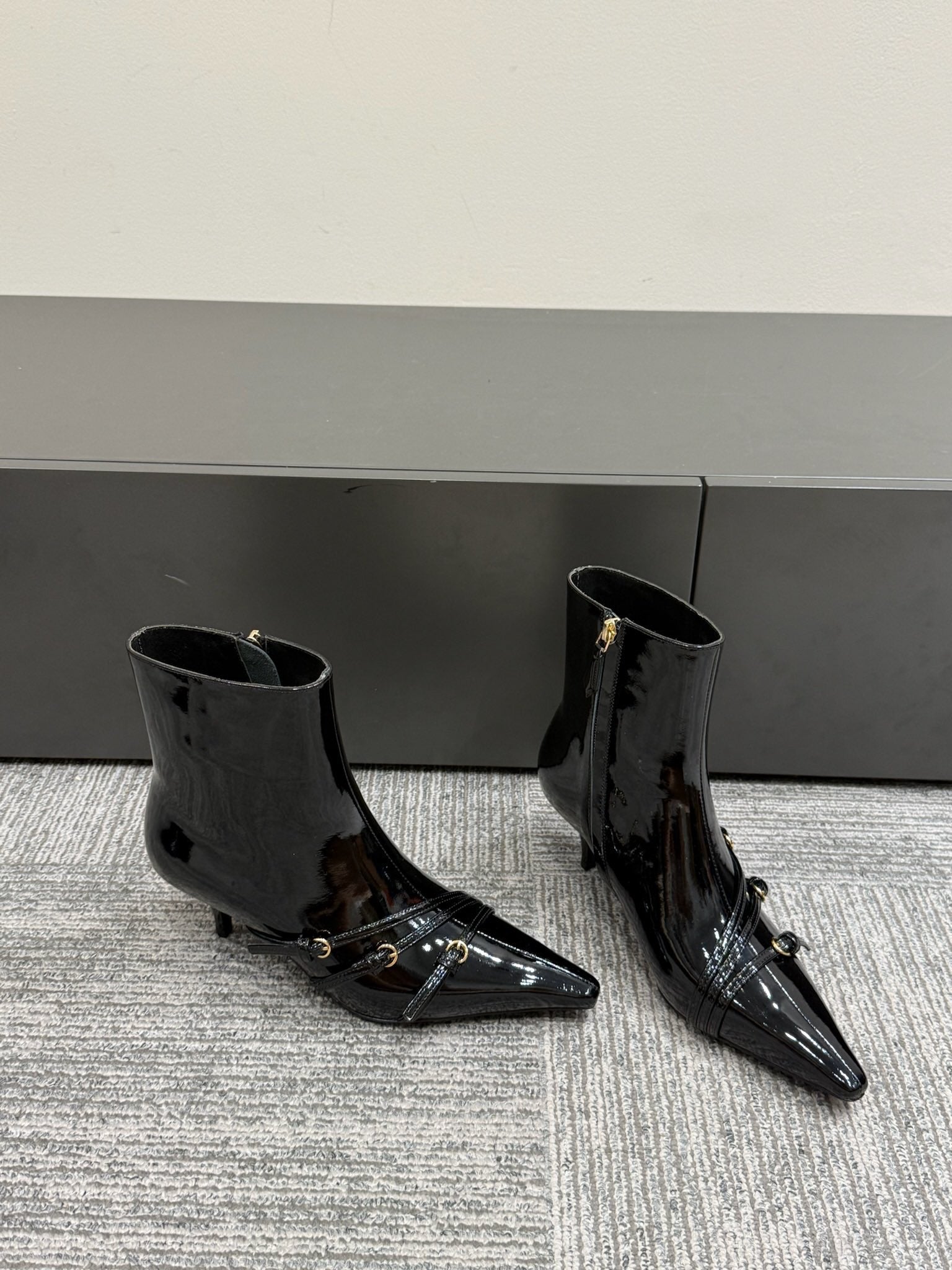Miu short boots 40mm black patent leather 417985