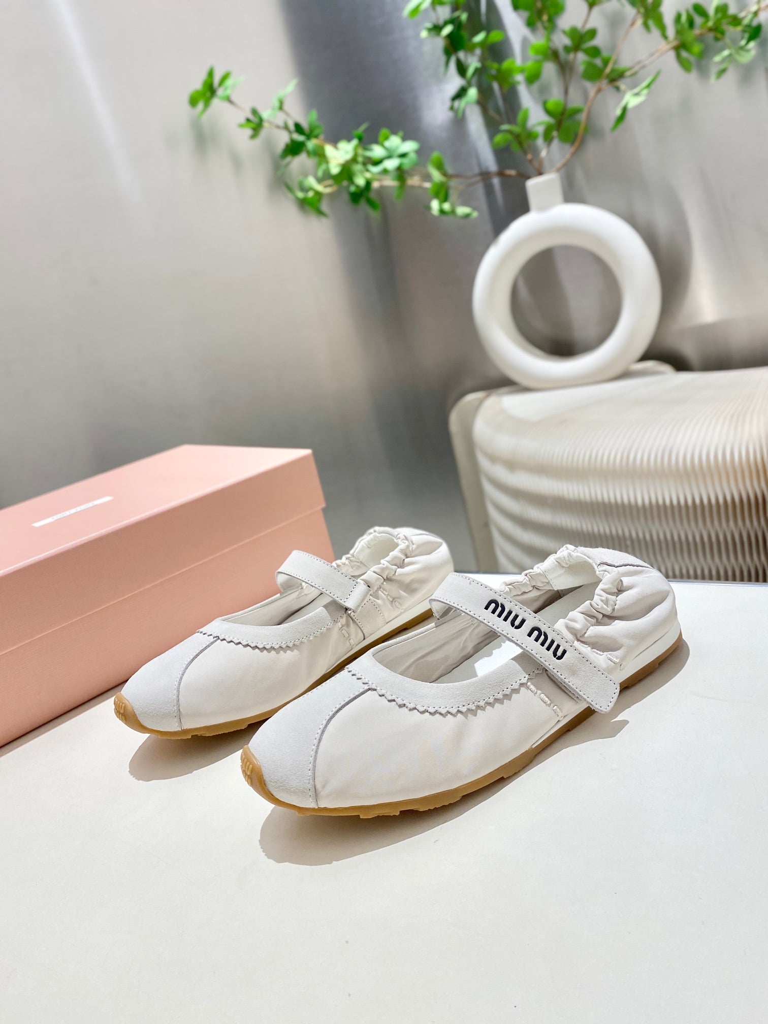 Miu 26s Ruches Nappa Ballerinas In Cream White Suede And Fabric