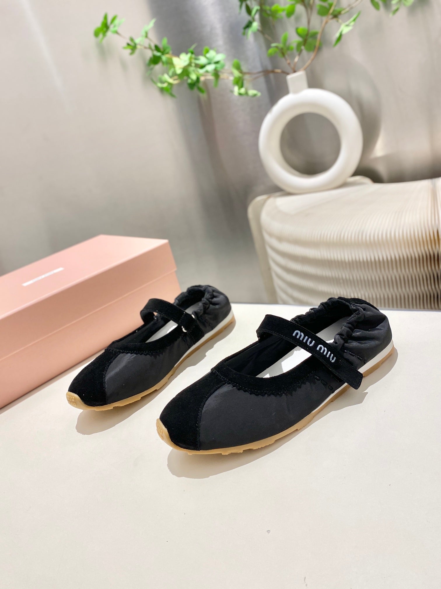 Miu 26s Ruches Nappa Ballerinas In Black Suede And Fabric
