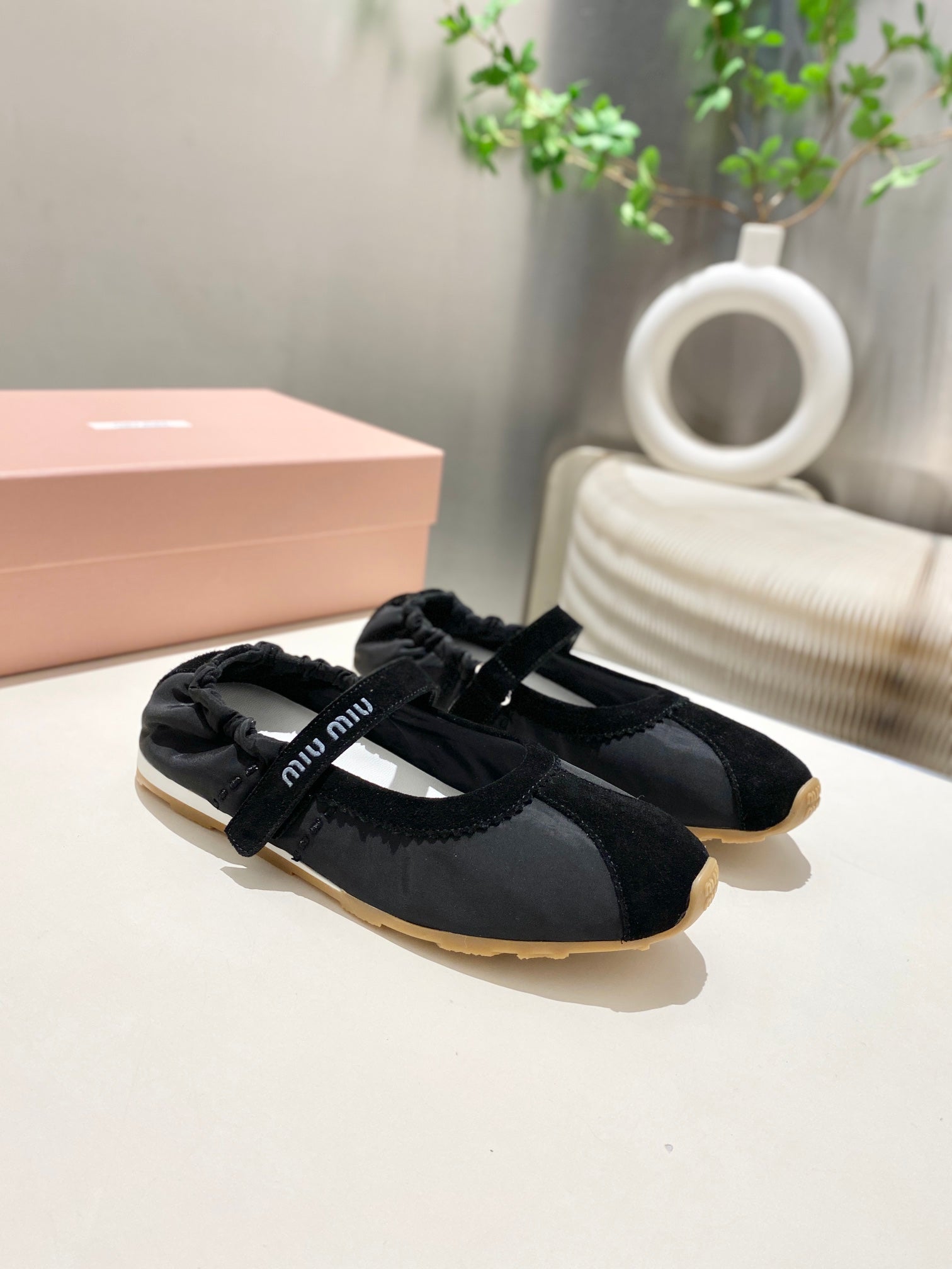 Miu 26s Ruches Nappa Ballerinas In Black Suede And Fabric