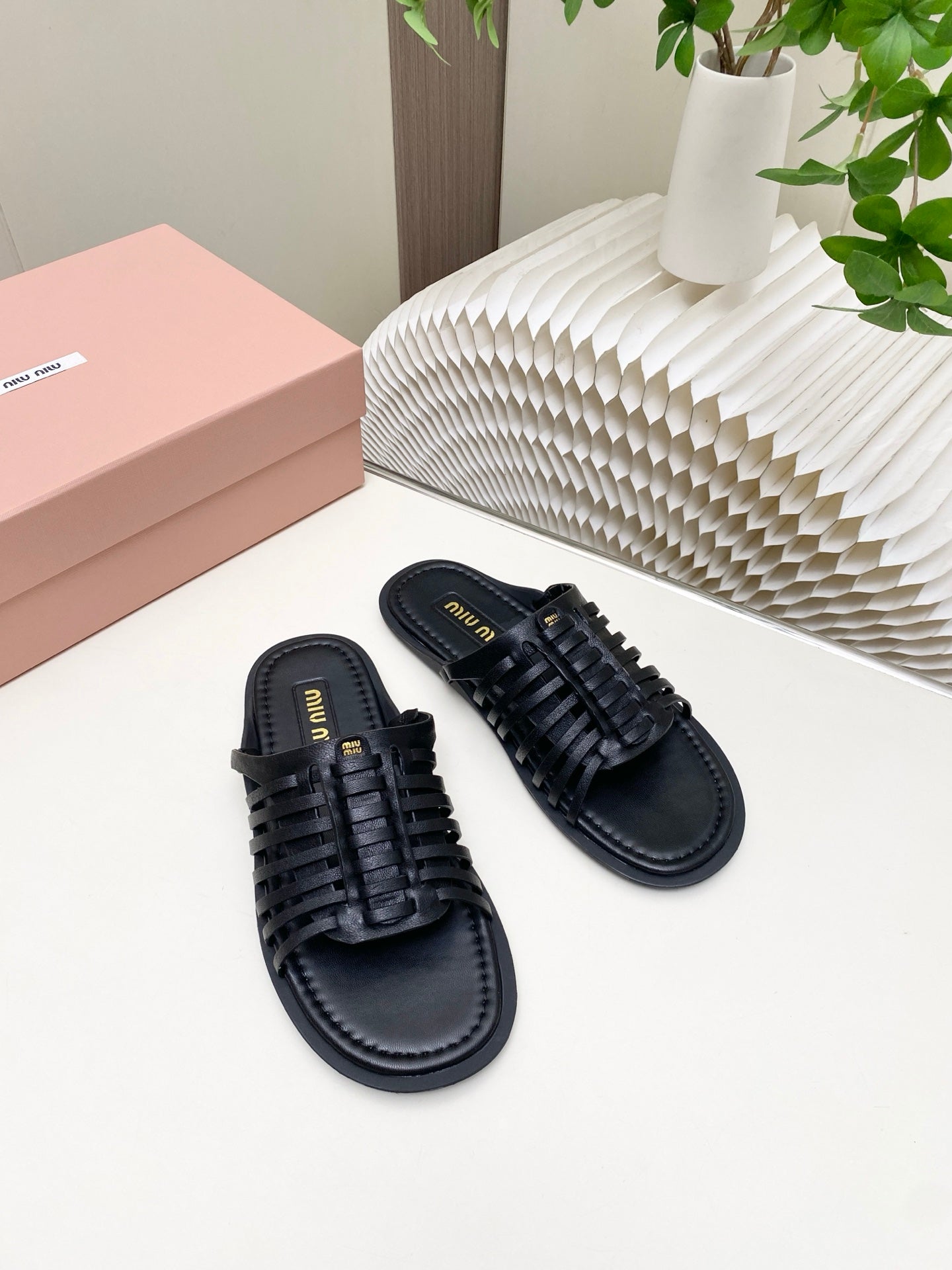Miu 26s Open-Back Sandal Black Leather 881413