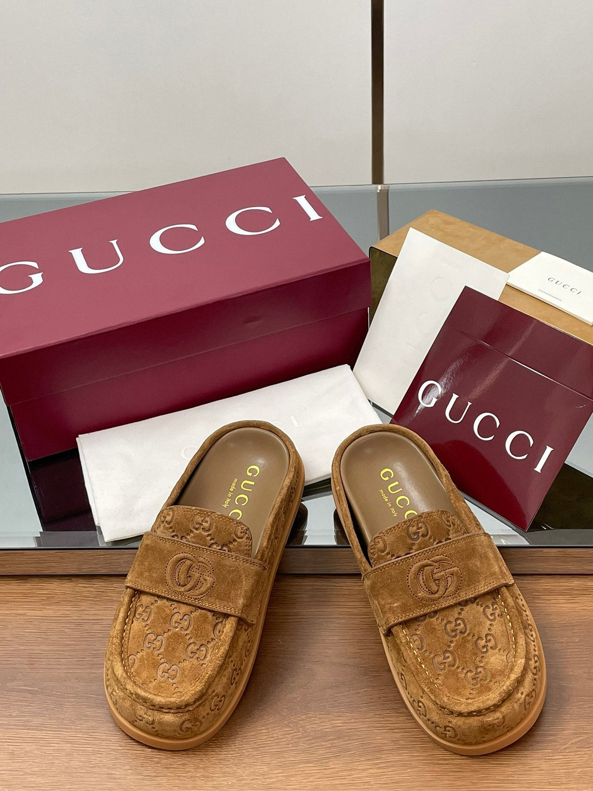 Gucci 26s Celia Mules Camel GG Suede 156842