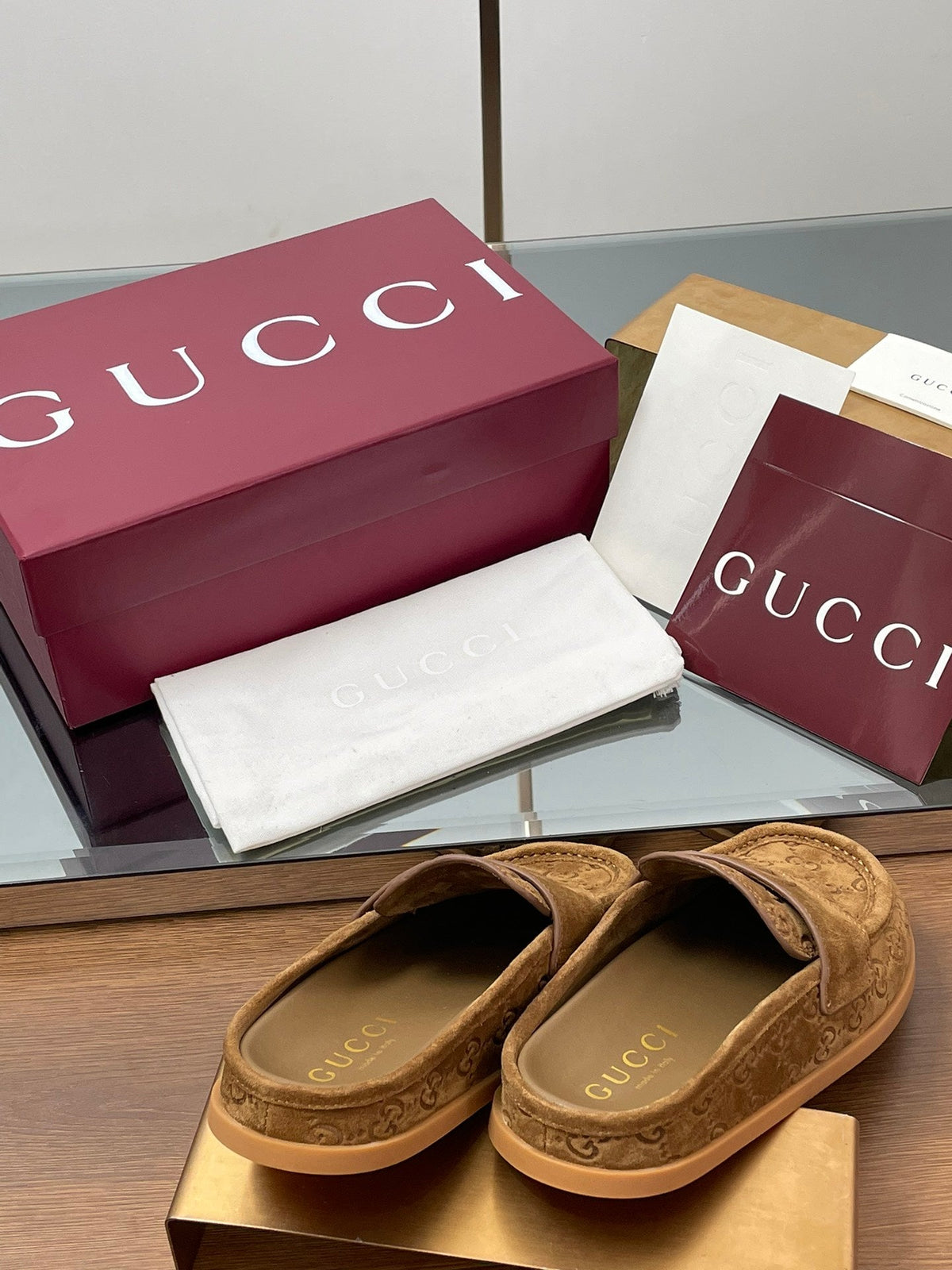 Gucci 26s Celia Mules Camel GG Suede 156842