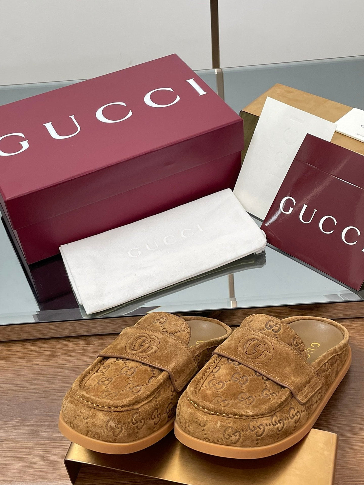Gucci 26s Celia Mules Camel GG Suede 156842