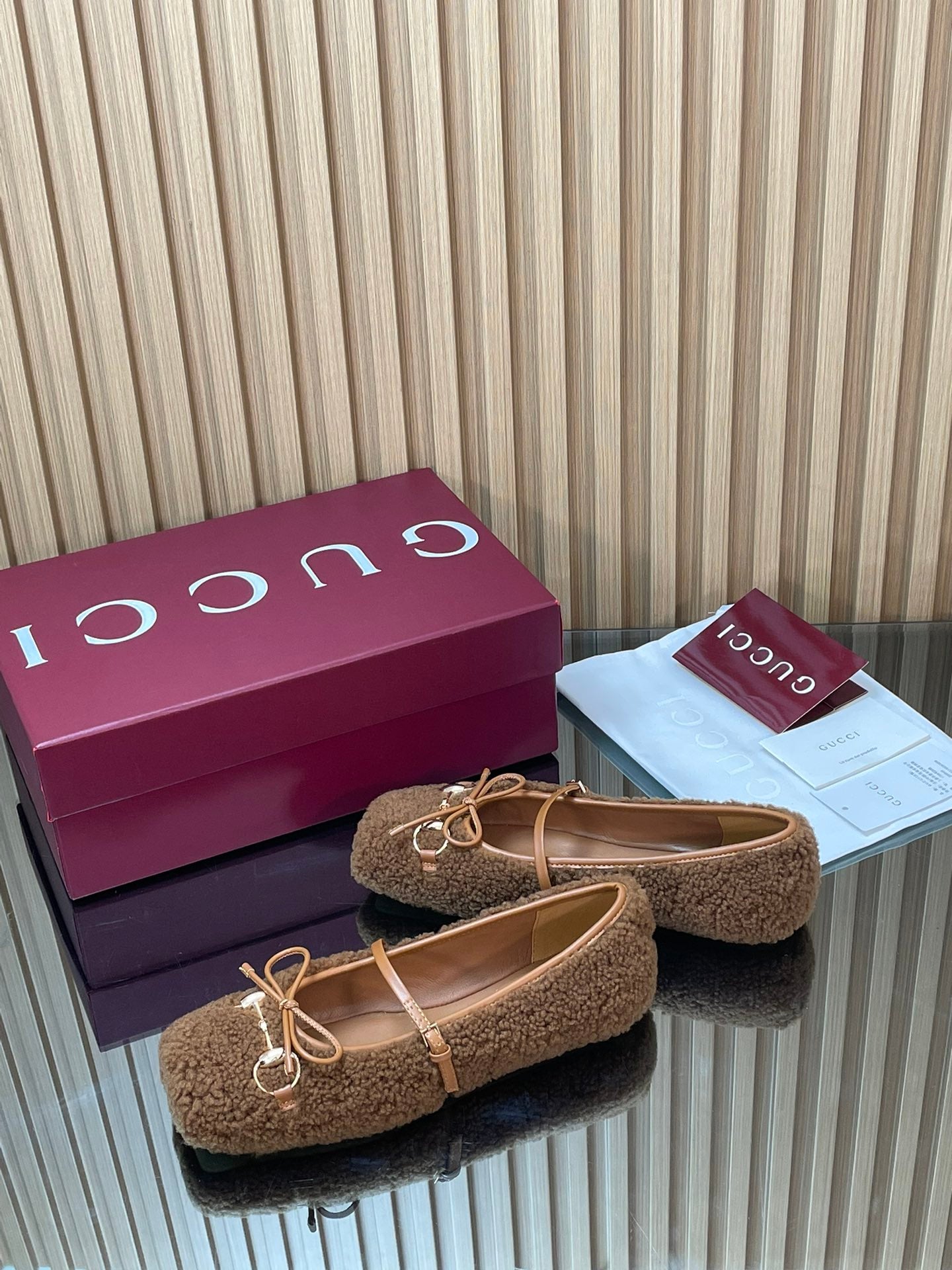 Gucci 26 Ballet Full Caramel Calfskin Wool 562992