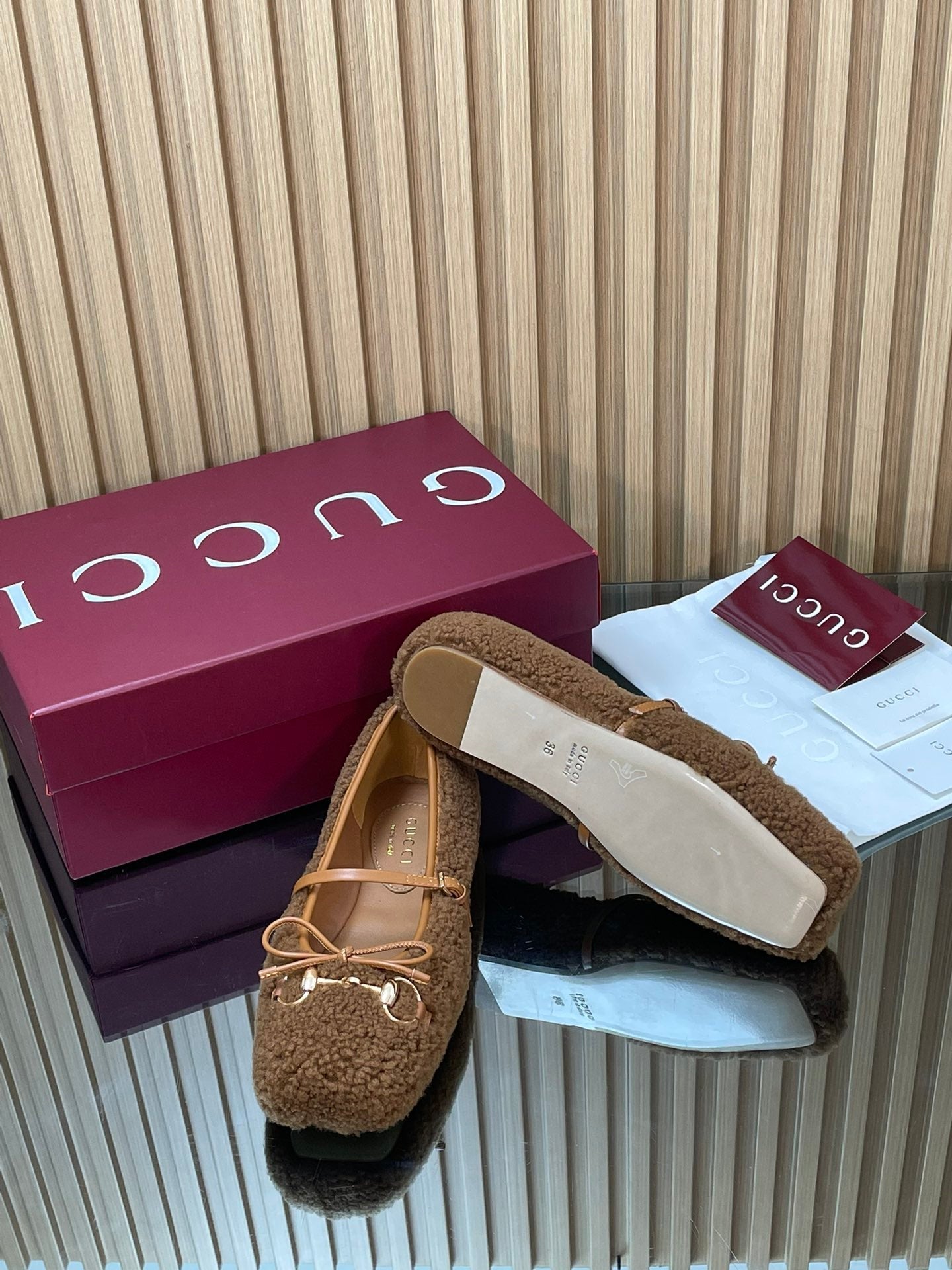 Gucci 26 Ballet Full Caramel Calfskin Wool 562992