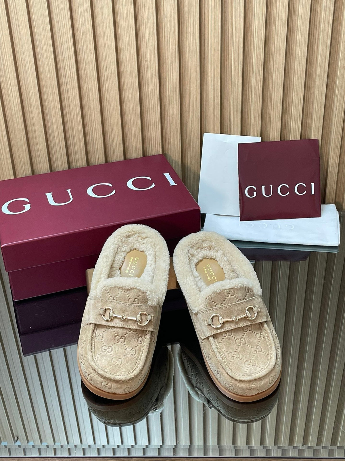 Gucci 26s Celia Mules Beige GG Suede Shearling 156835