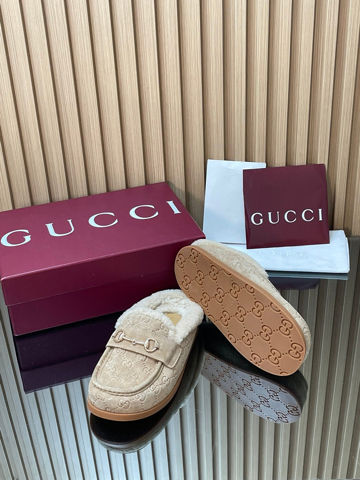 Gucci 26s Celia Mules Beige GG Suede Shearling 156835