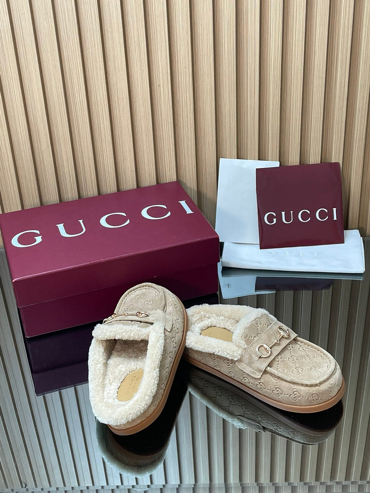 Gucci 26s Celia Mules Beige GG Suede Shearling 156835