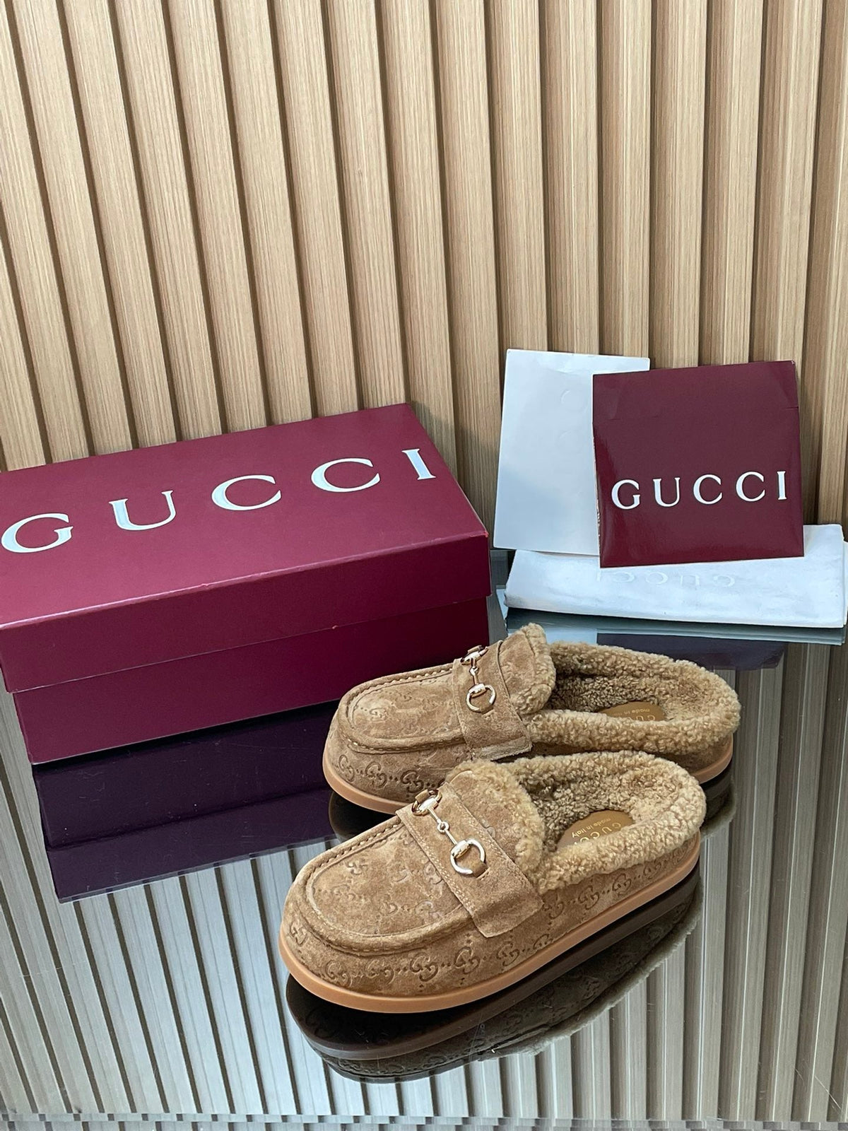 Gucci 26s Celia Mules Camel GG Suede Shearling 156836