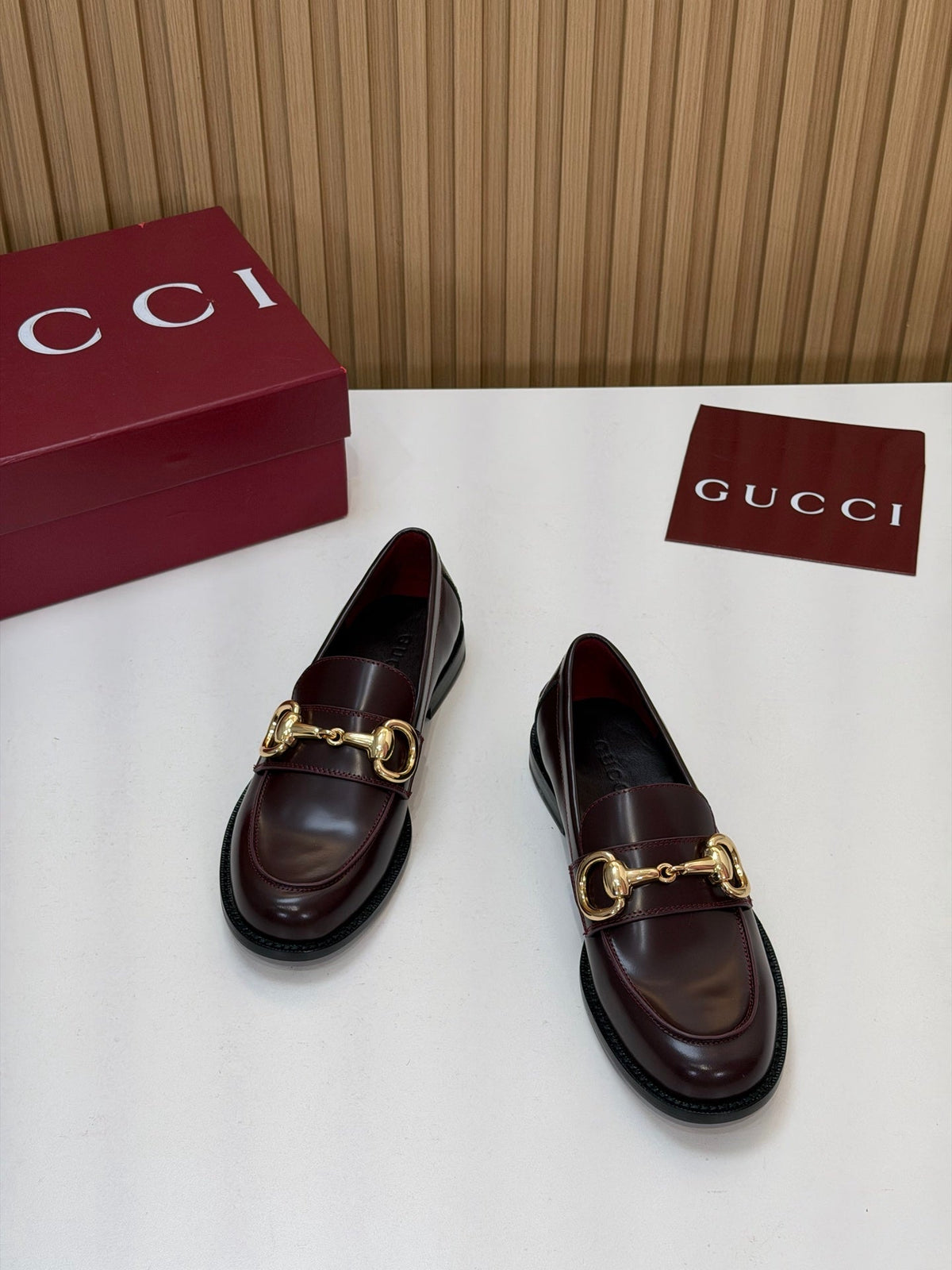 Gucci 26s Loafers Bordeaux Smooth Leather 156826