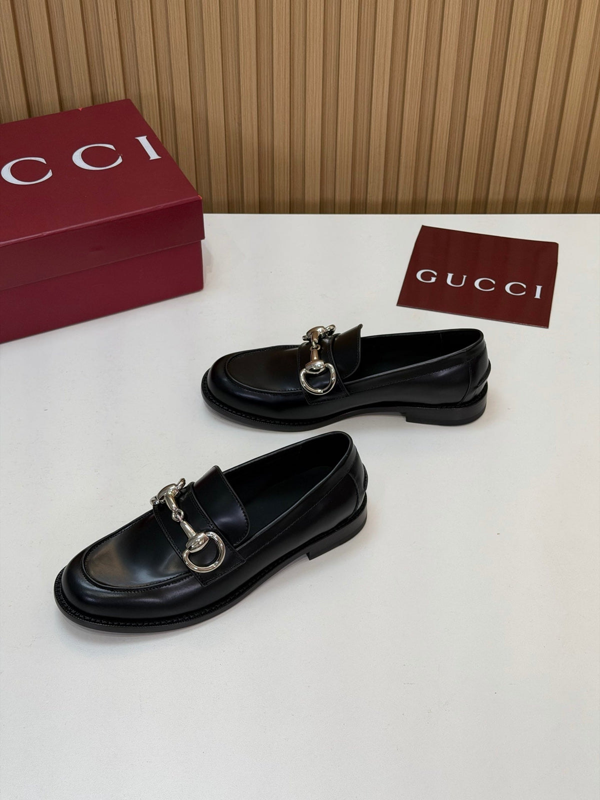 Gucci 26s Loafers Black Smooth Leather 156827
