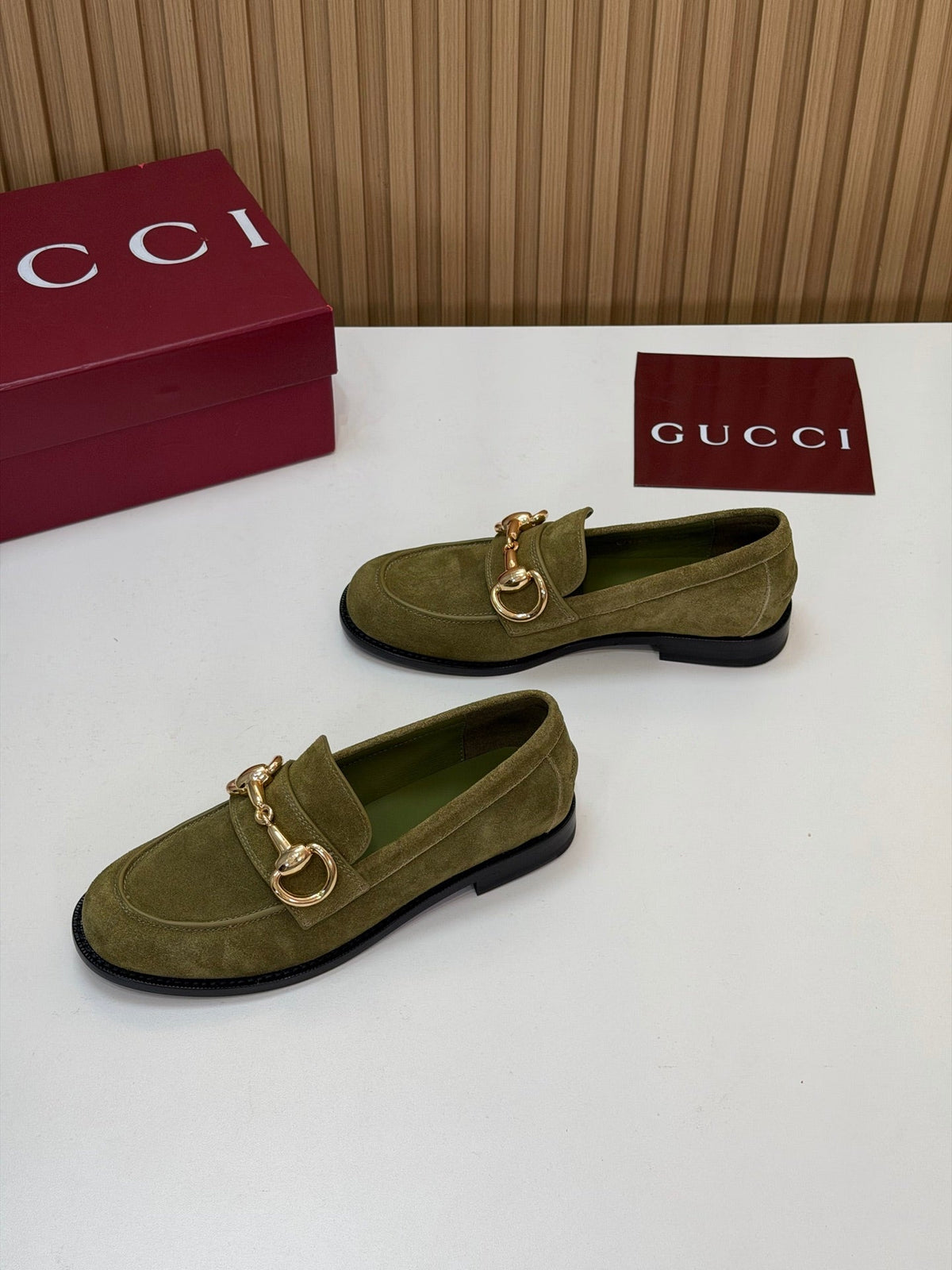 Gucci 26s Loafers Green Suede Leather 156821