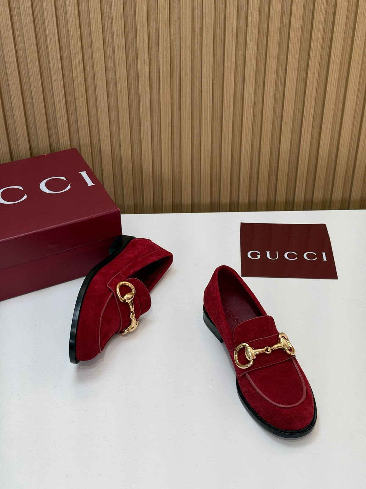 Gucci 26s Loafers Bordeaux Suede Leather 156820