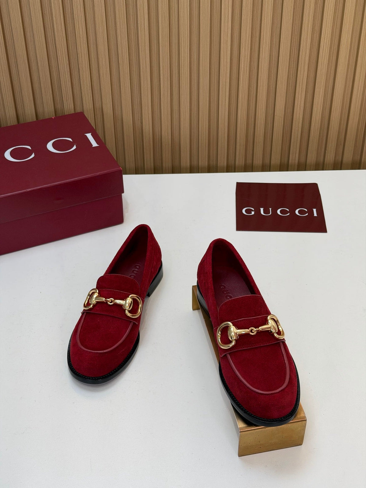 Gucci 26s Loafers Bordeaux Suede Leather 156820