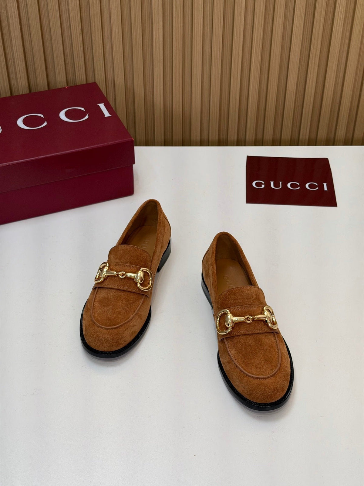 Gucci 26s Loafers Camel Suede Leather 156824