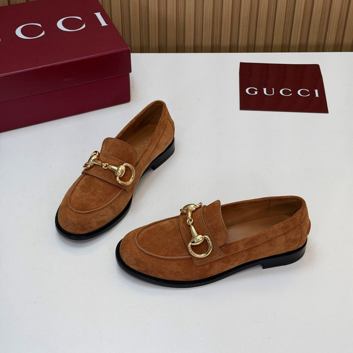 Gucci 26s Loafers Camel Suede Leather 156824