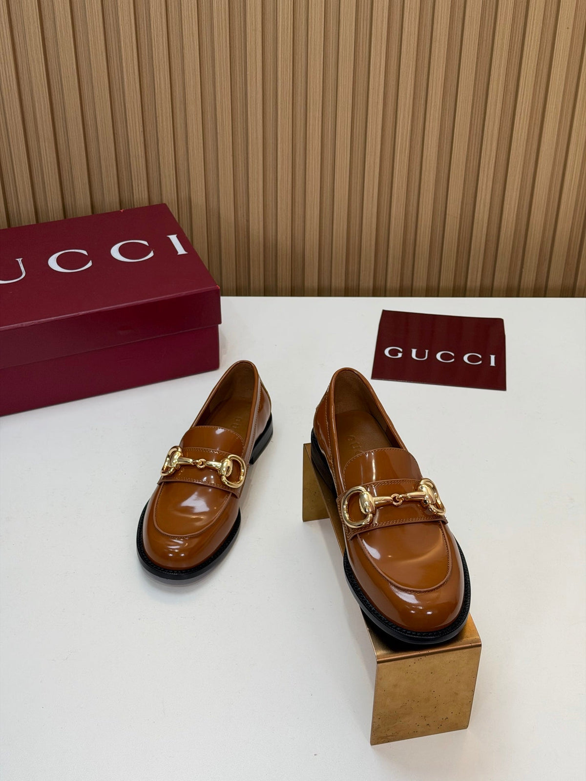 Gucci 26s Loafers Camel Smooth Leather 156825