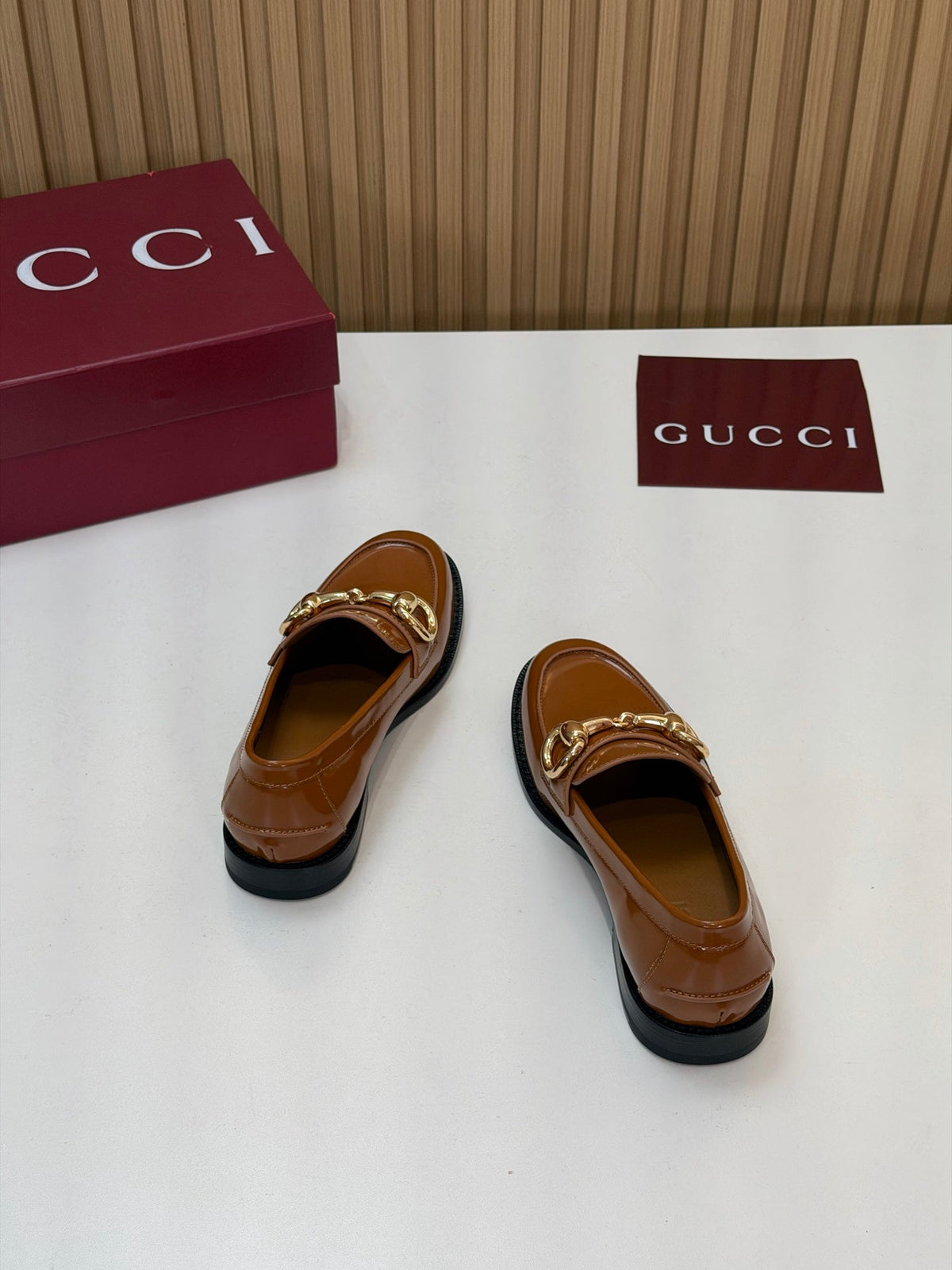 Gucci 26s Loafers Camel Smooth Leather 156825