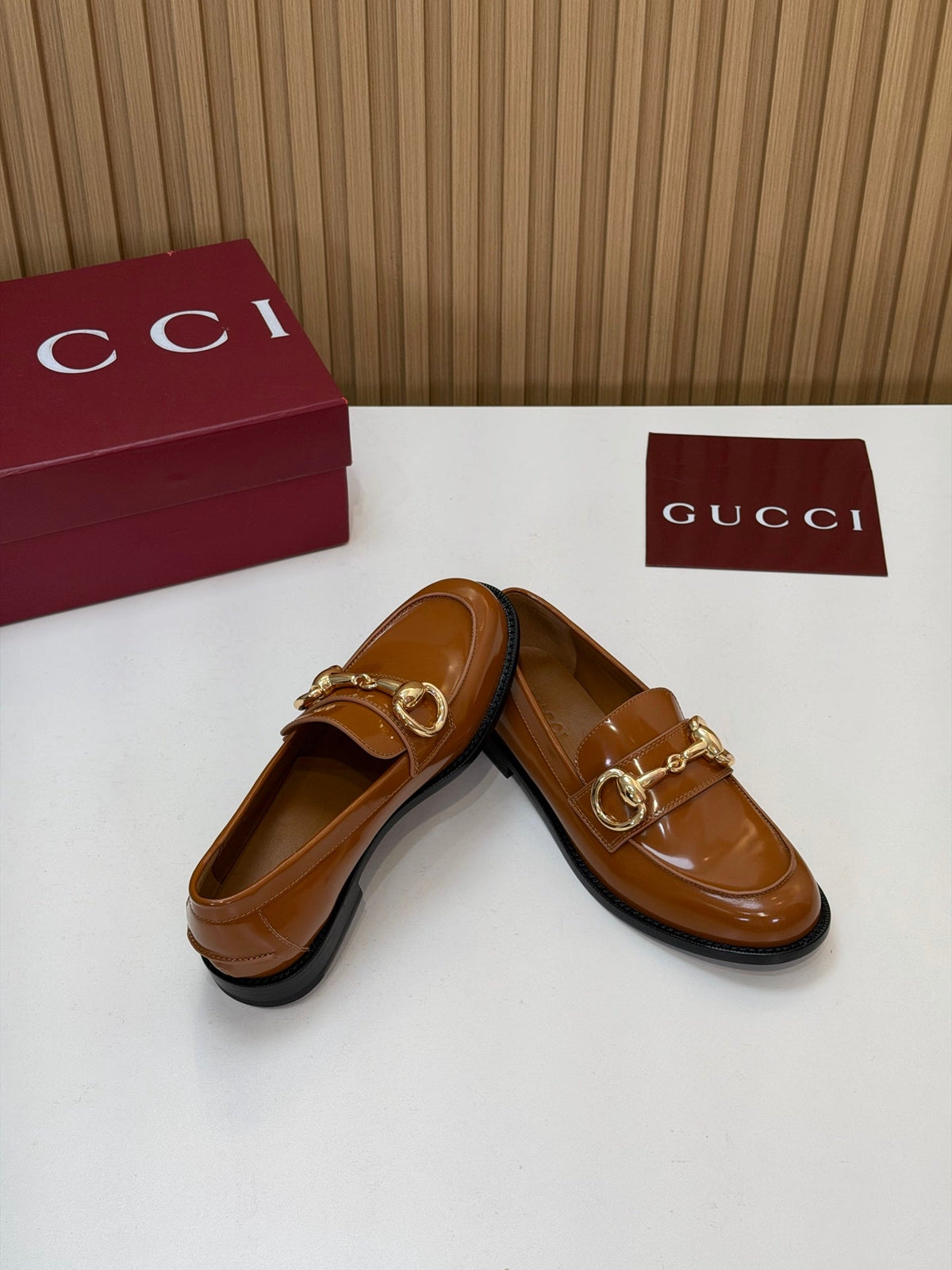 Gucci 26s Loafers Camel Smooth Leather 156825