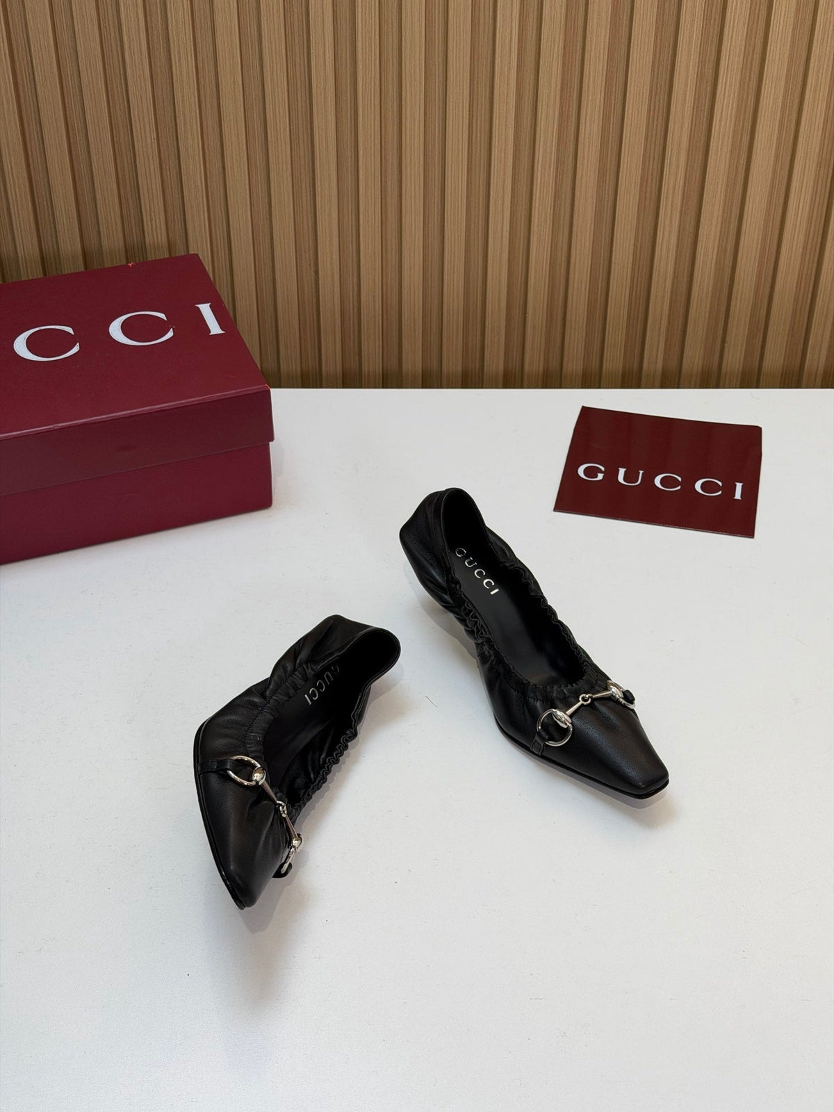 Gucci 26s Vittoria Pumps With Elastic Black Smooth Leather 156818