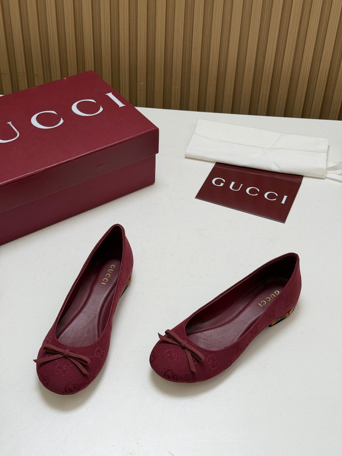 Gucci 26s Crystal Ballerina With Bamboo Flats Bordeaux GG Canvas 156868