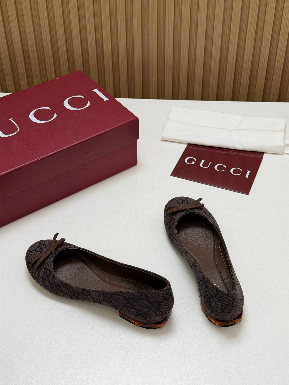 Gucci 26s Crystal Ballerina With Bamboo Flats Dark Brown GG Canvas 156872