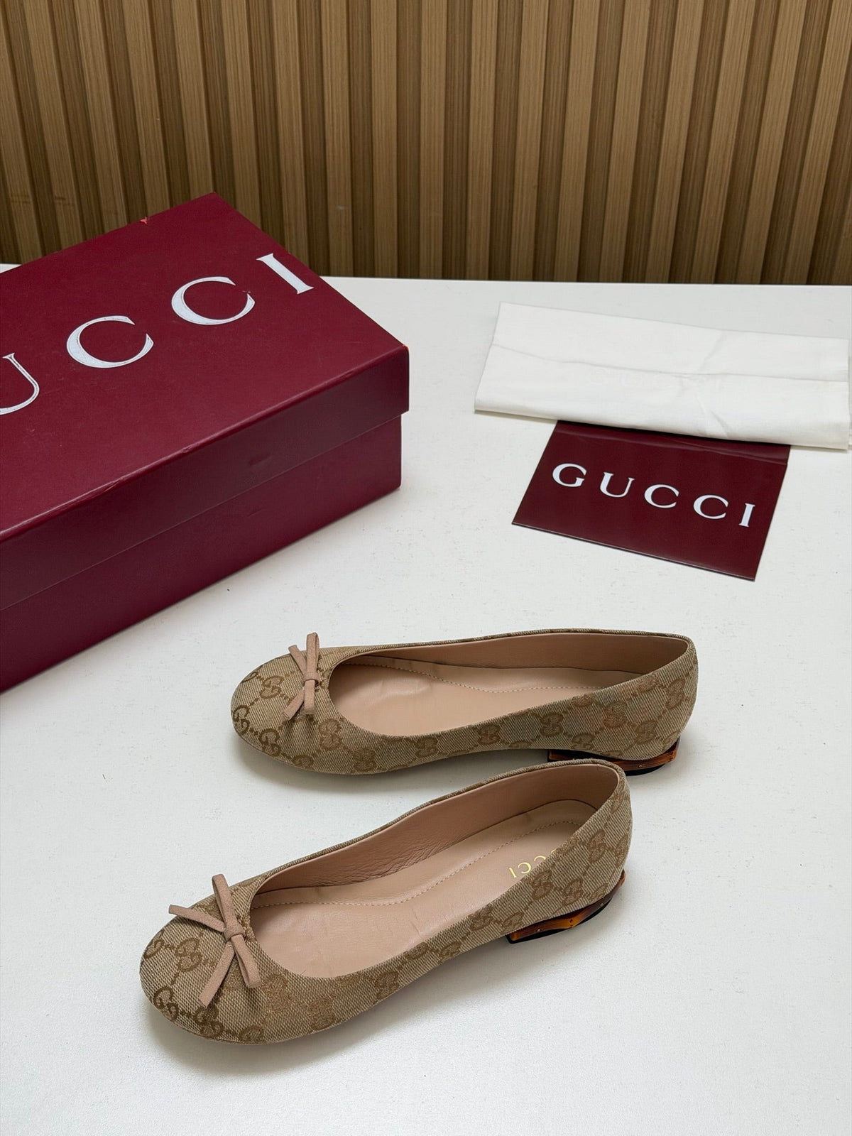 Gucci 26s Crystal Ballerina With Bamboo Flats Beige GG Canvas 156873