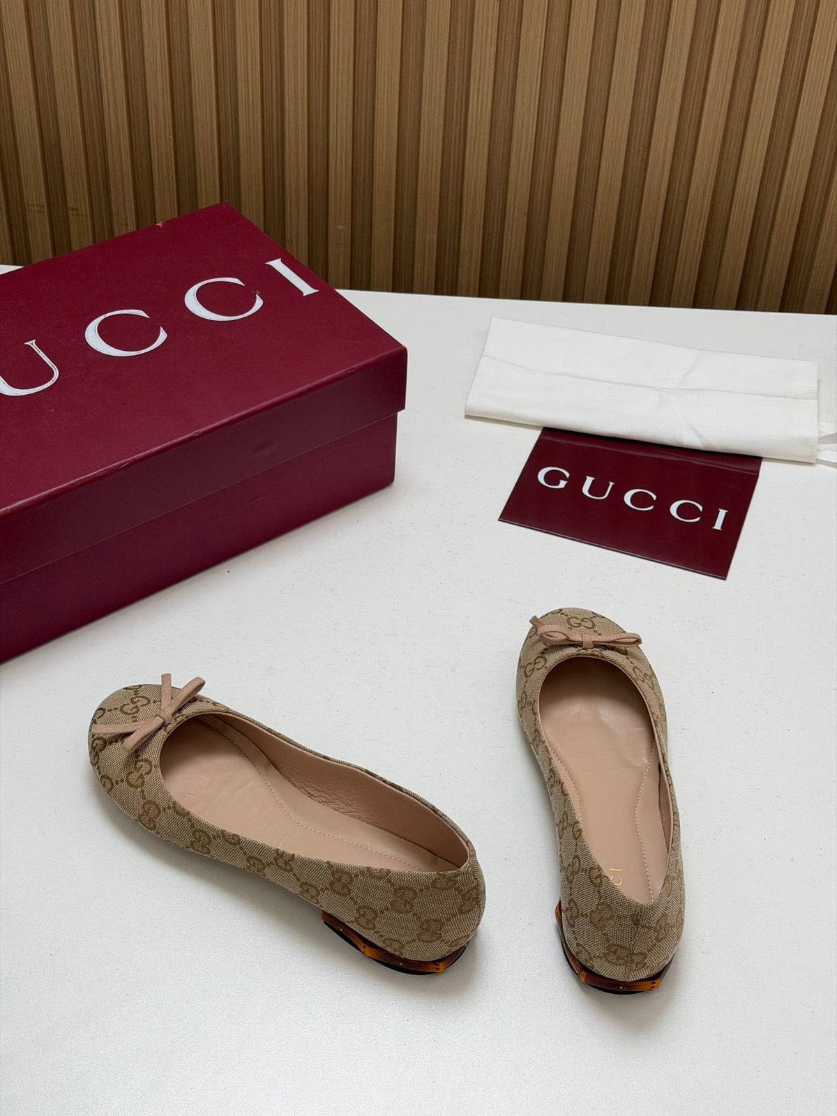 Gucci 26s Crystal Ballerina With Bamboo Flats Beige GG Canvas 156873