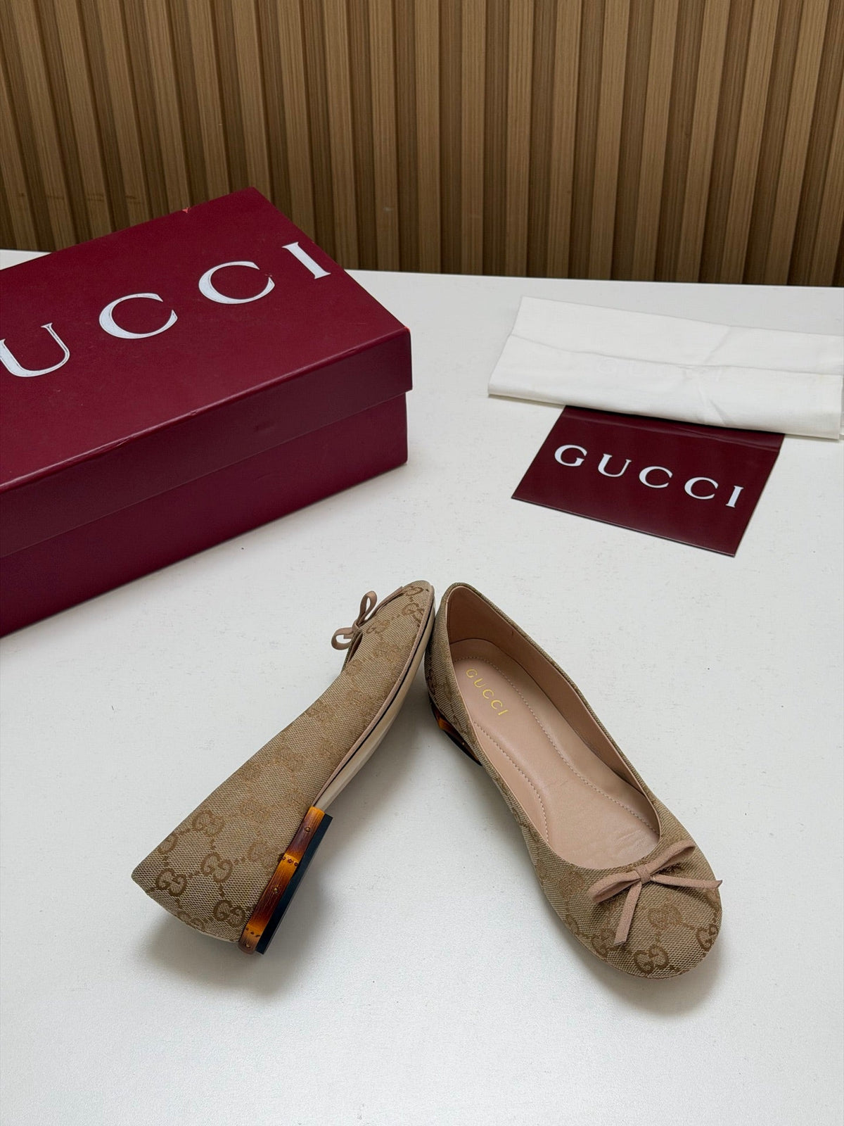 Gucci 26s Crystal Ballerina With Bamboo Flats Beige GG Canvas 156873