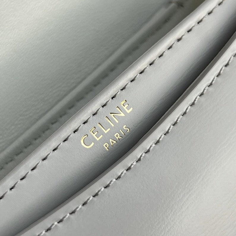 TRIOMPHE 15 White Calfskin Handbag