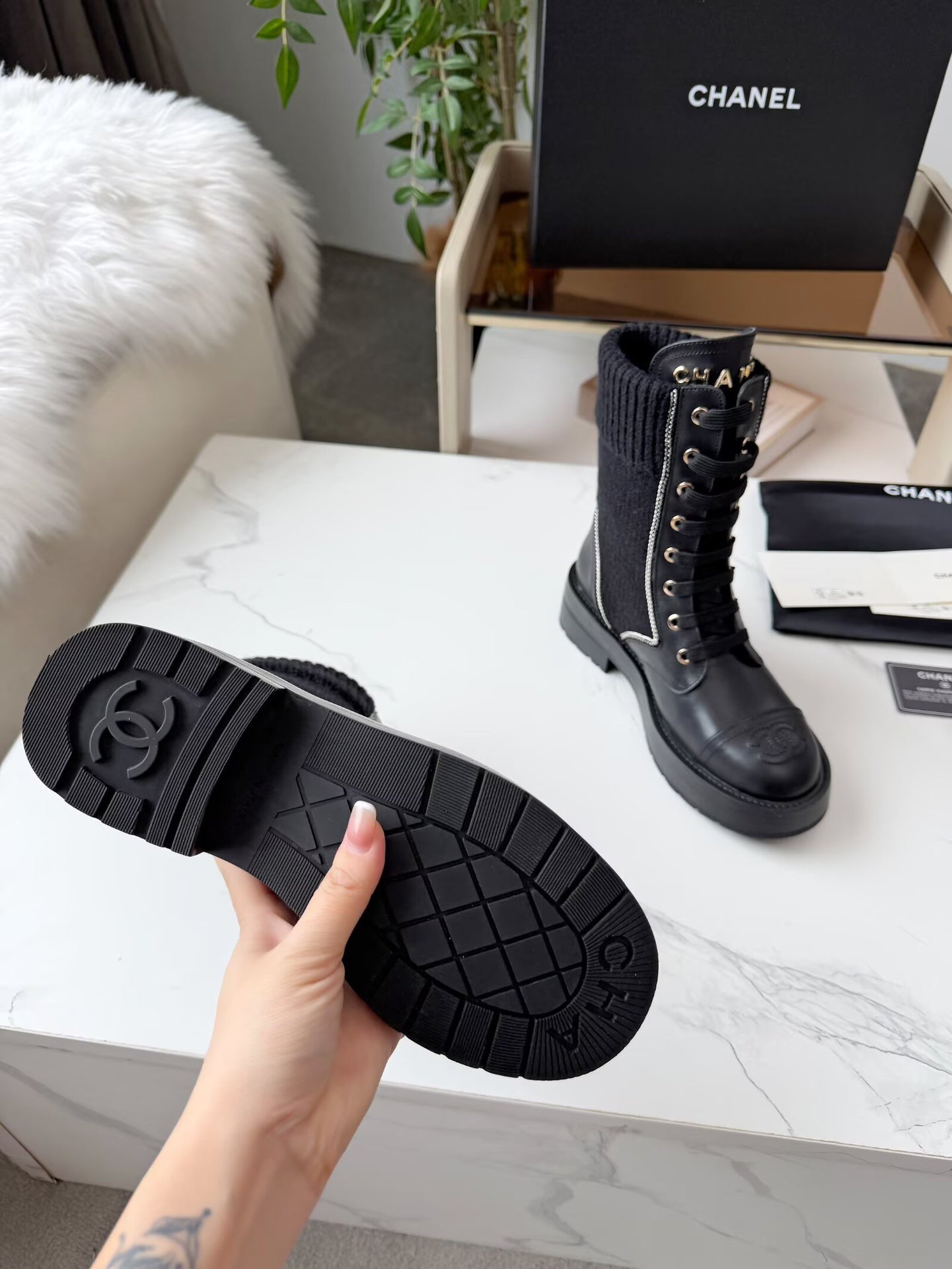 CC 26s Ankle Boot Black Leather Wool