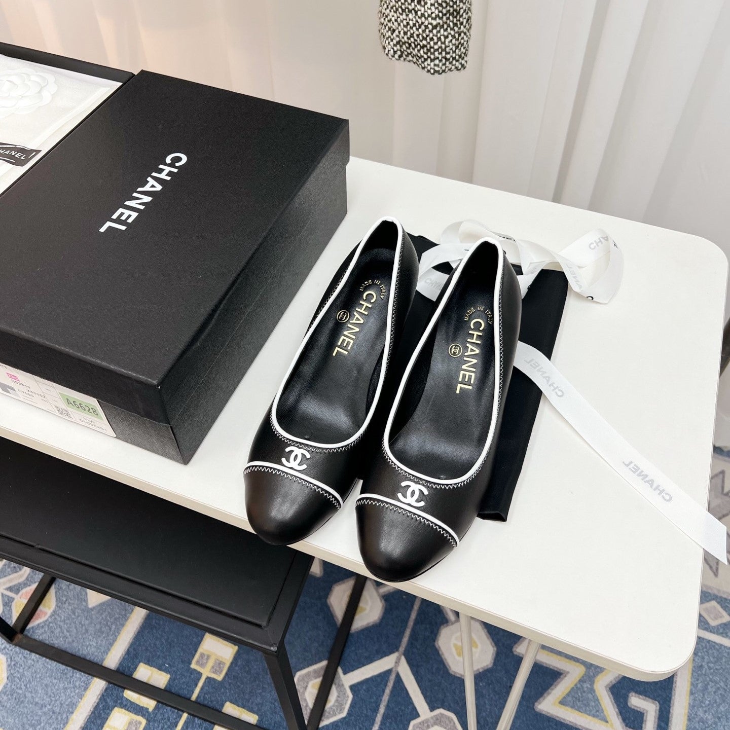 CC Slingback With White Contrast Stitching Black Lambskin 476707