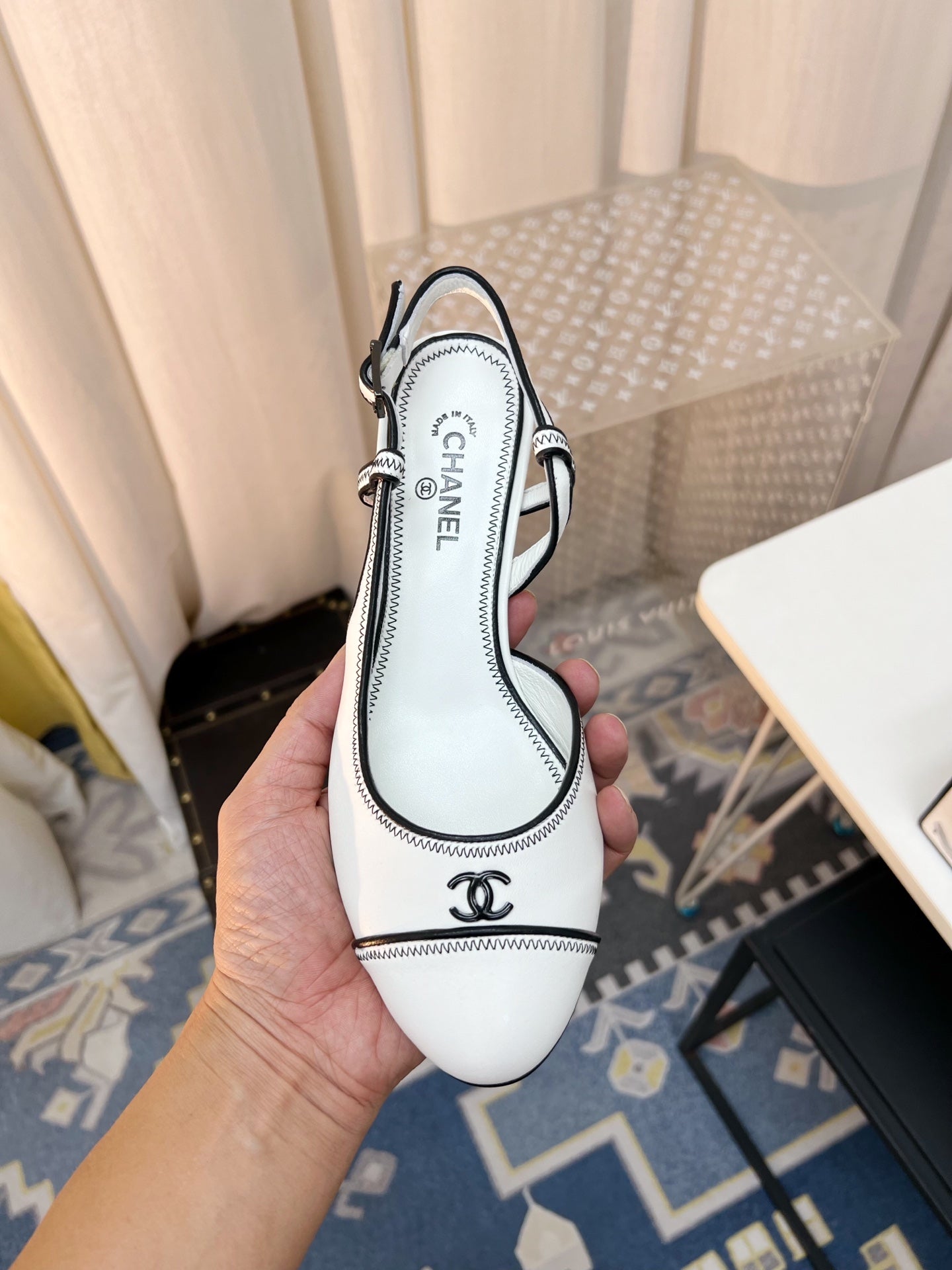 CC Slingback Heels With Black Contrast Stitching White Lambskin 476712