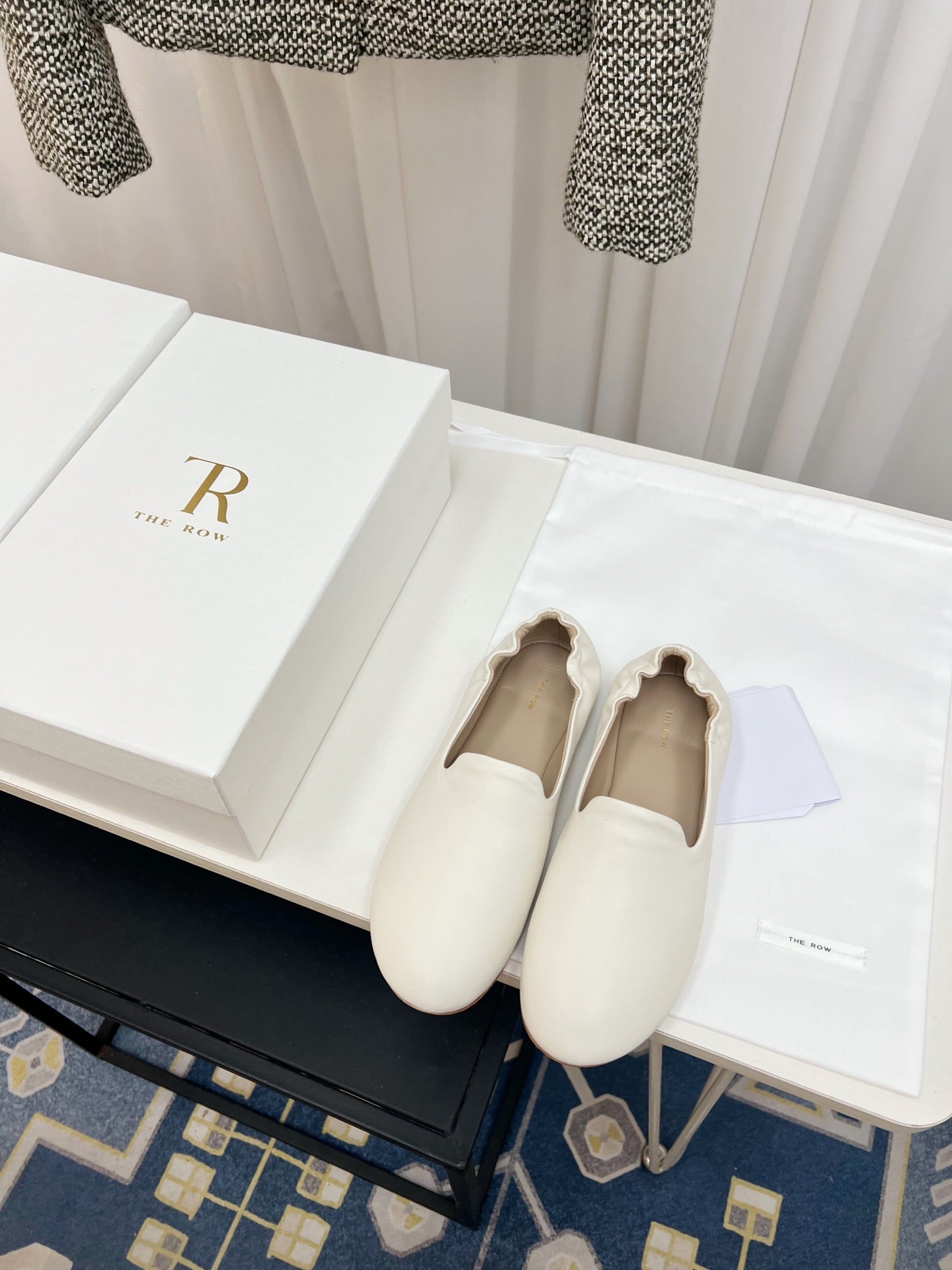 The Row Casa Ballet Flat White Grain Leather 832673