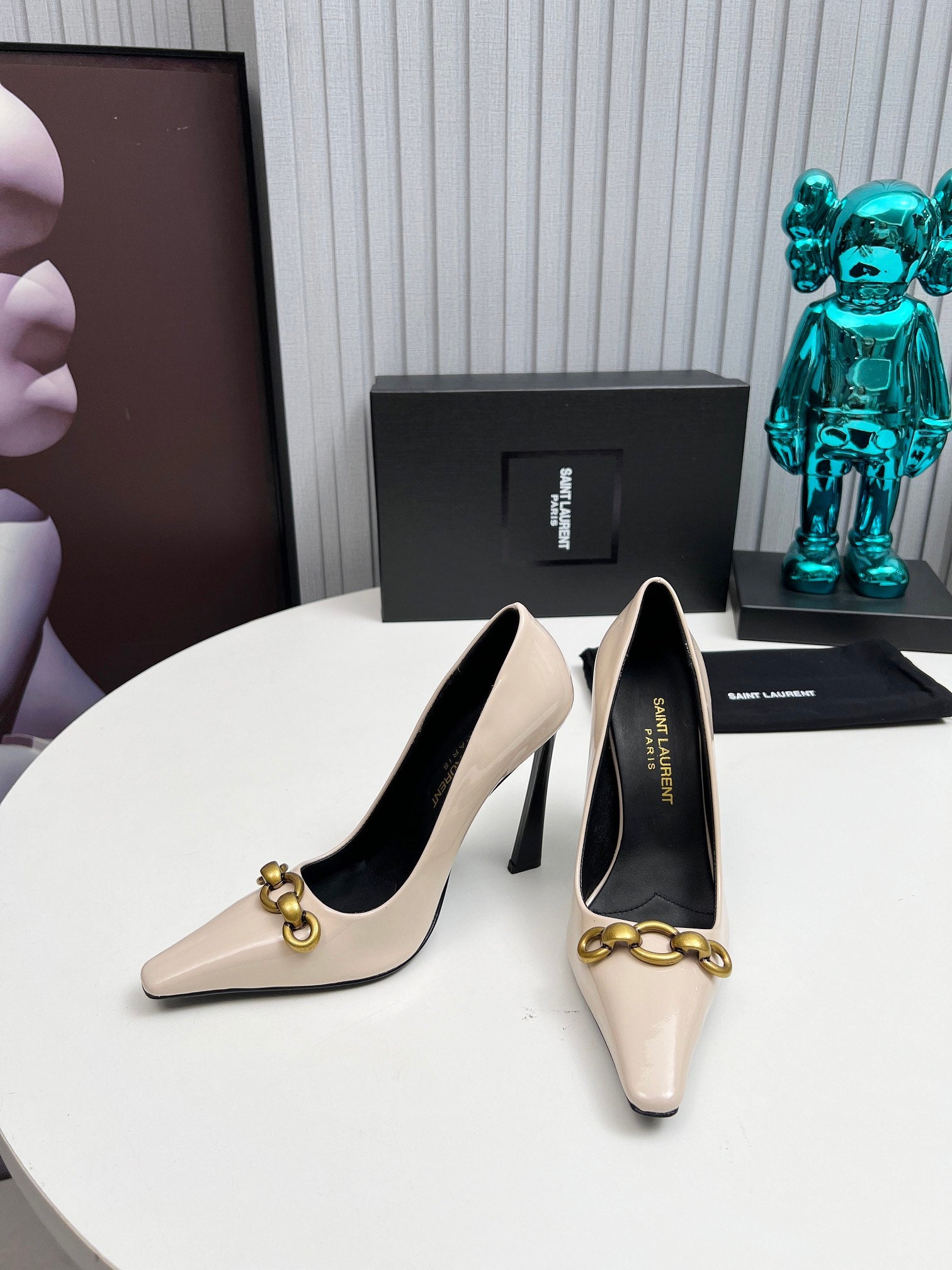 YSL Hermione Pump 11cm Beige Patent Leather 680400