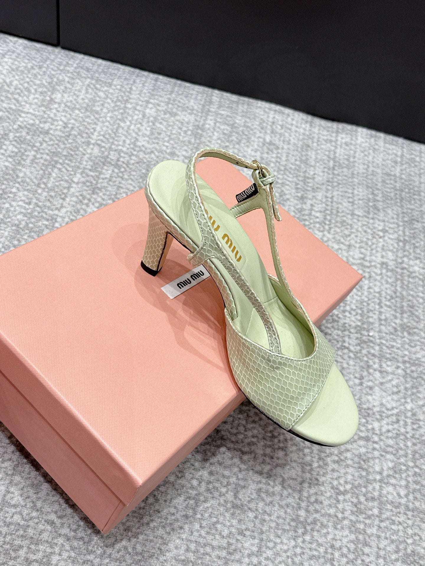 Miu 26s Heeled Sandals 8.5cm Light Green Snakeskin Texture 680492