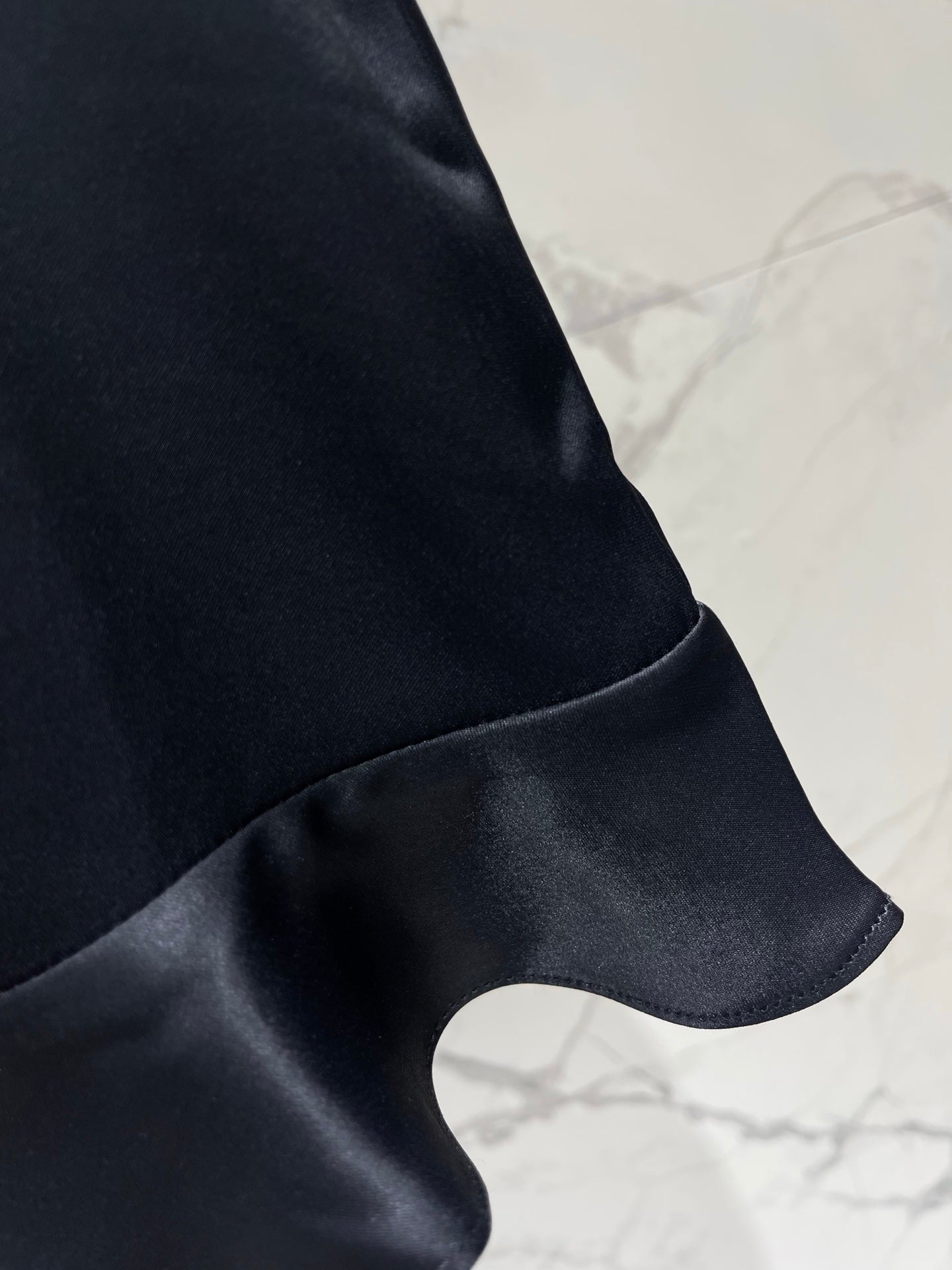 CC 26s Ruffled Acetate Sleeveless Vest Black Silk 408688